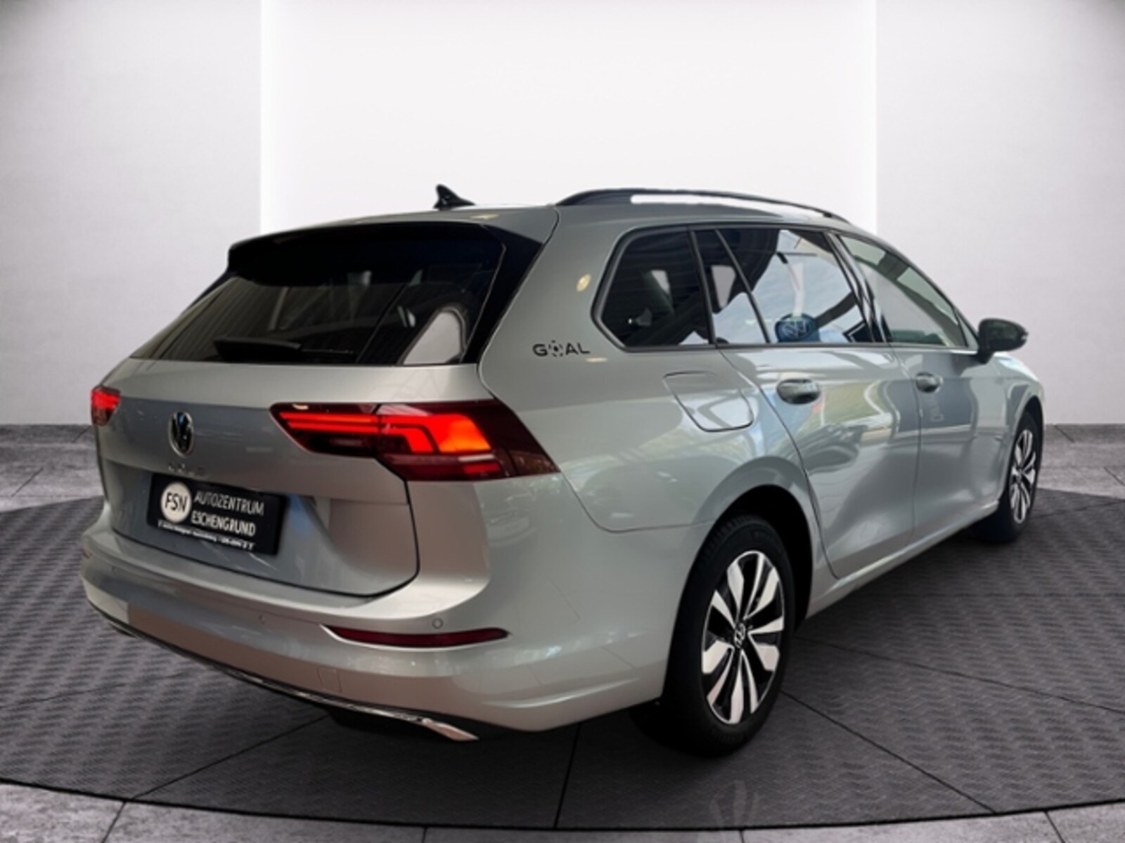 Volkswagen Golf Variant – Bild 6