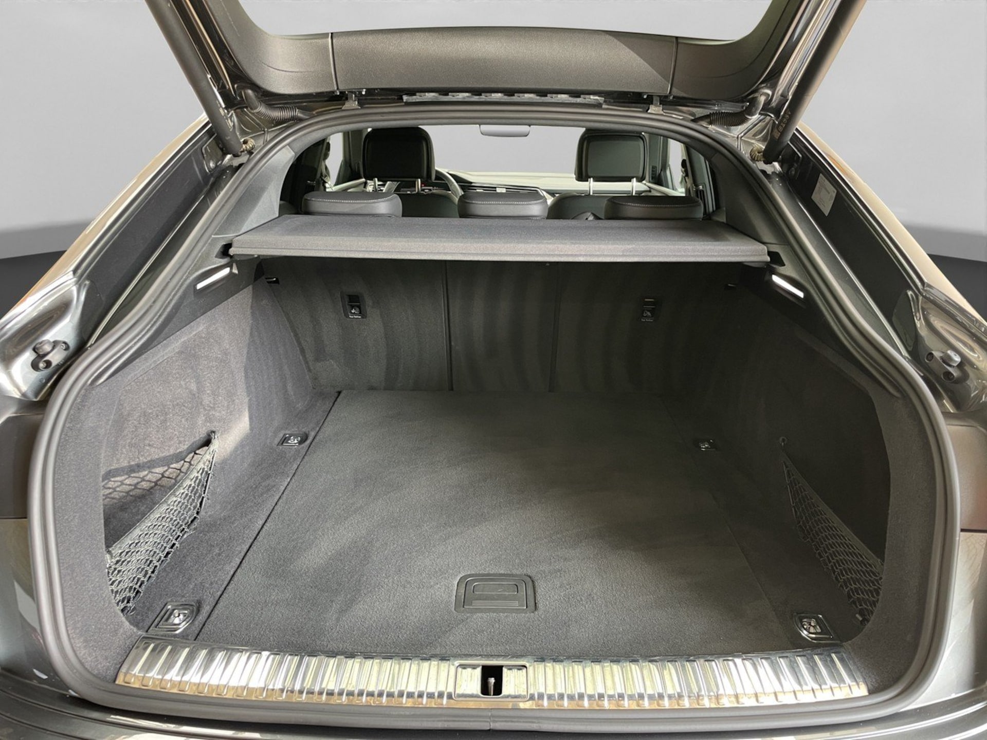 Audi Q8 Sportback e-tron S line