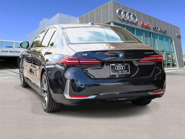2024 BMW i5