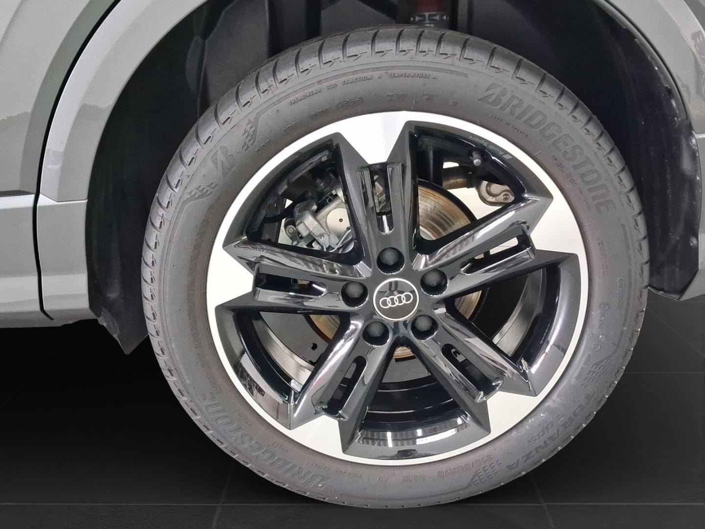 Bild über Audi Q2 S line 30 TDI Schaltgetriebe - für weitere Informationen kontaktieren Sie den Audi Partner