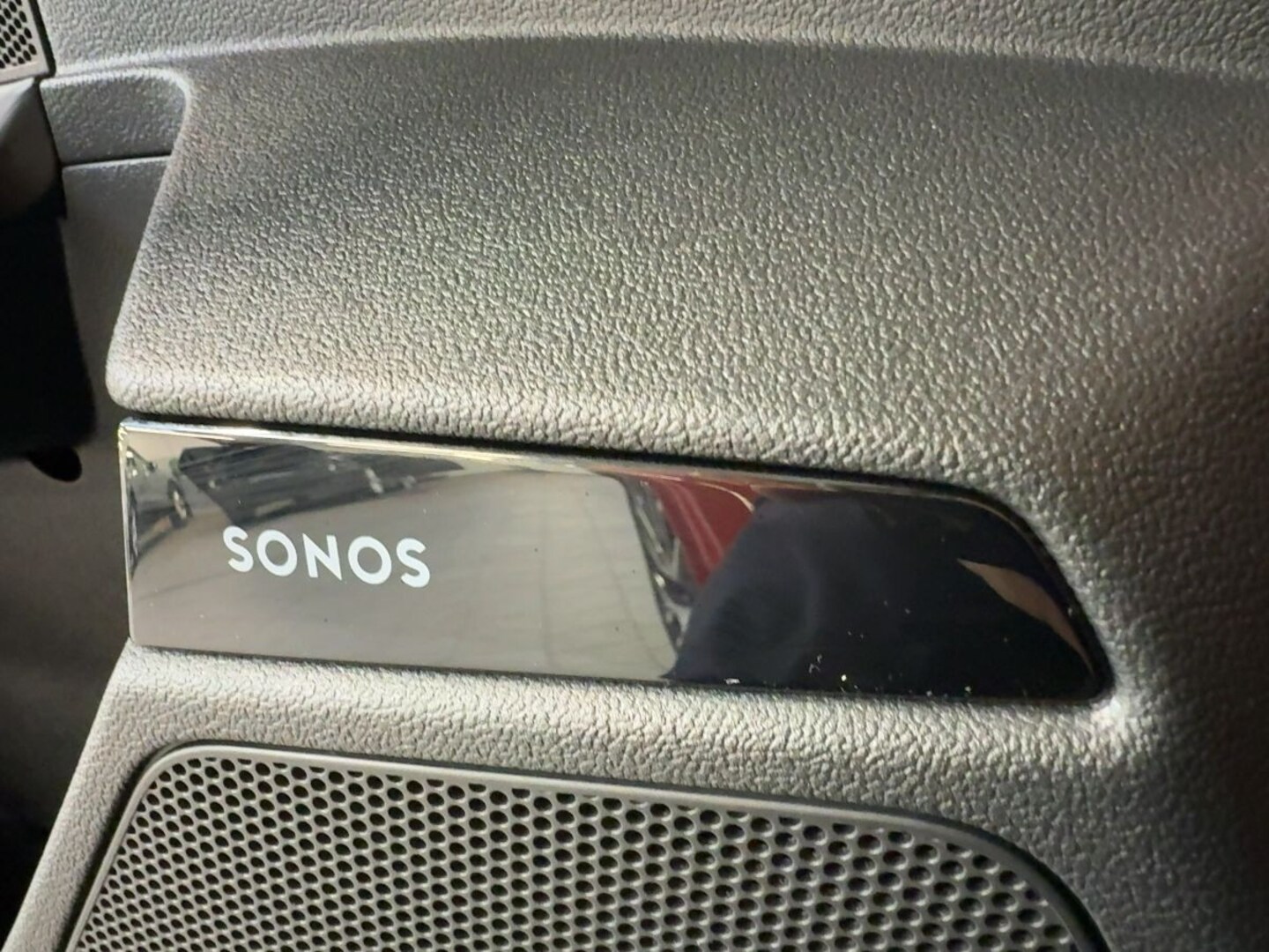 Bild über Audi S3 Limousine TFSI quattro S tronic - für weitere Informationen kontaktieren Sie den Audi Partner