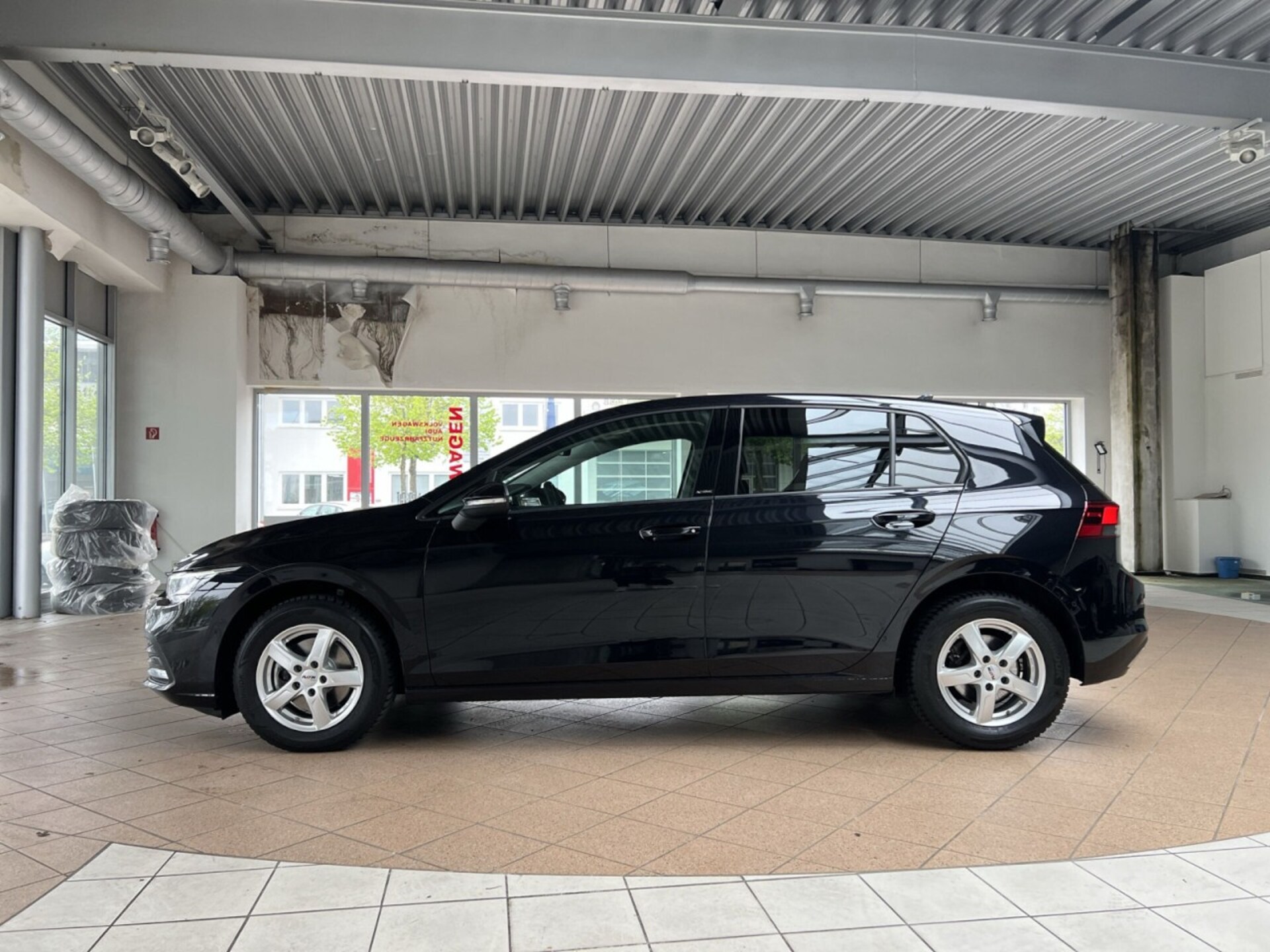 Volkswagen Golf Active