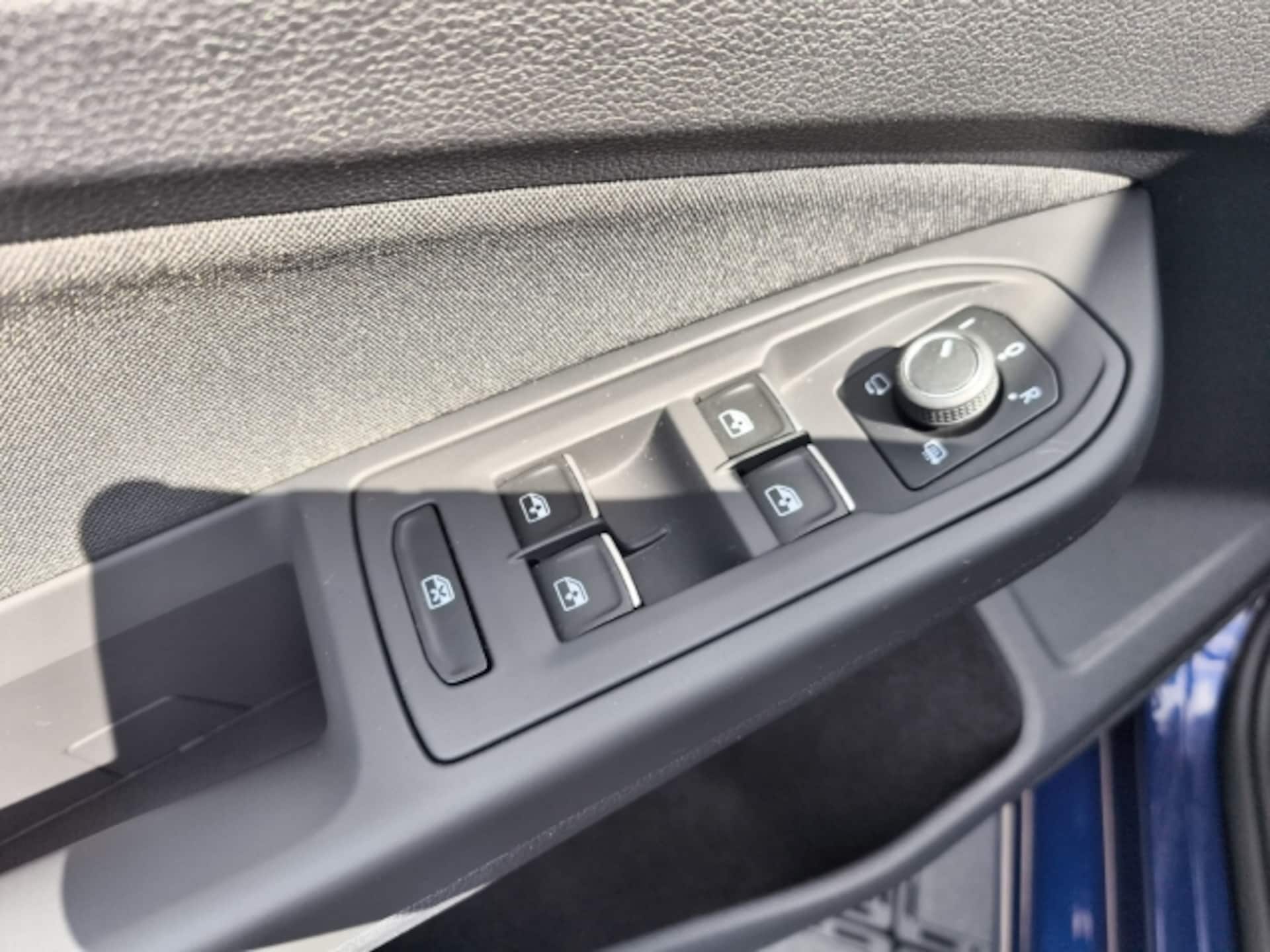 Volkswagen Golf Active
