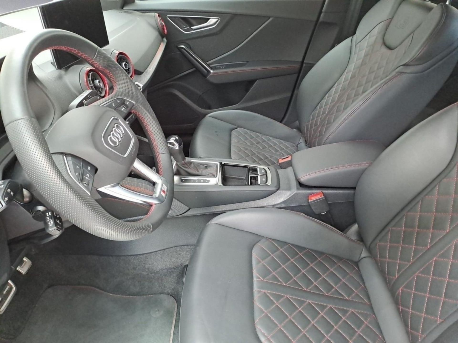 Audi Q2 S line