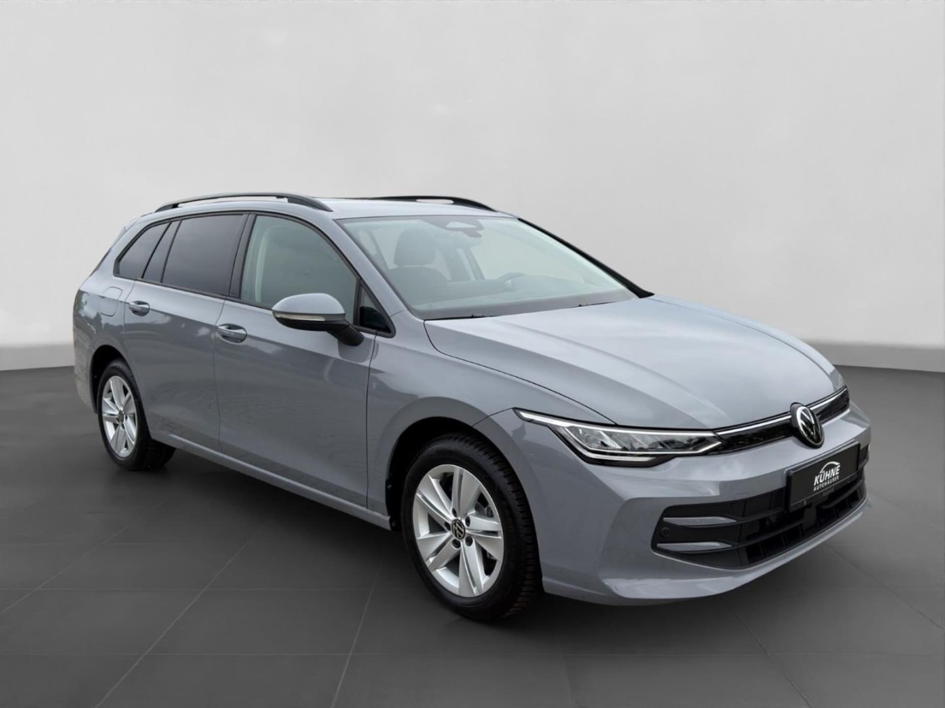 Volkswagen Golf Variant Life
