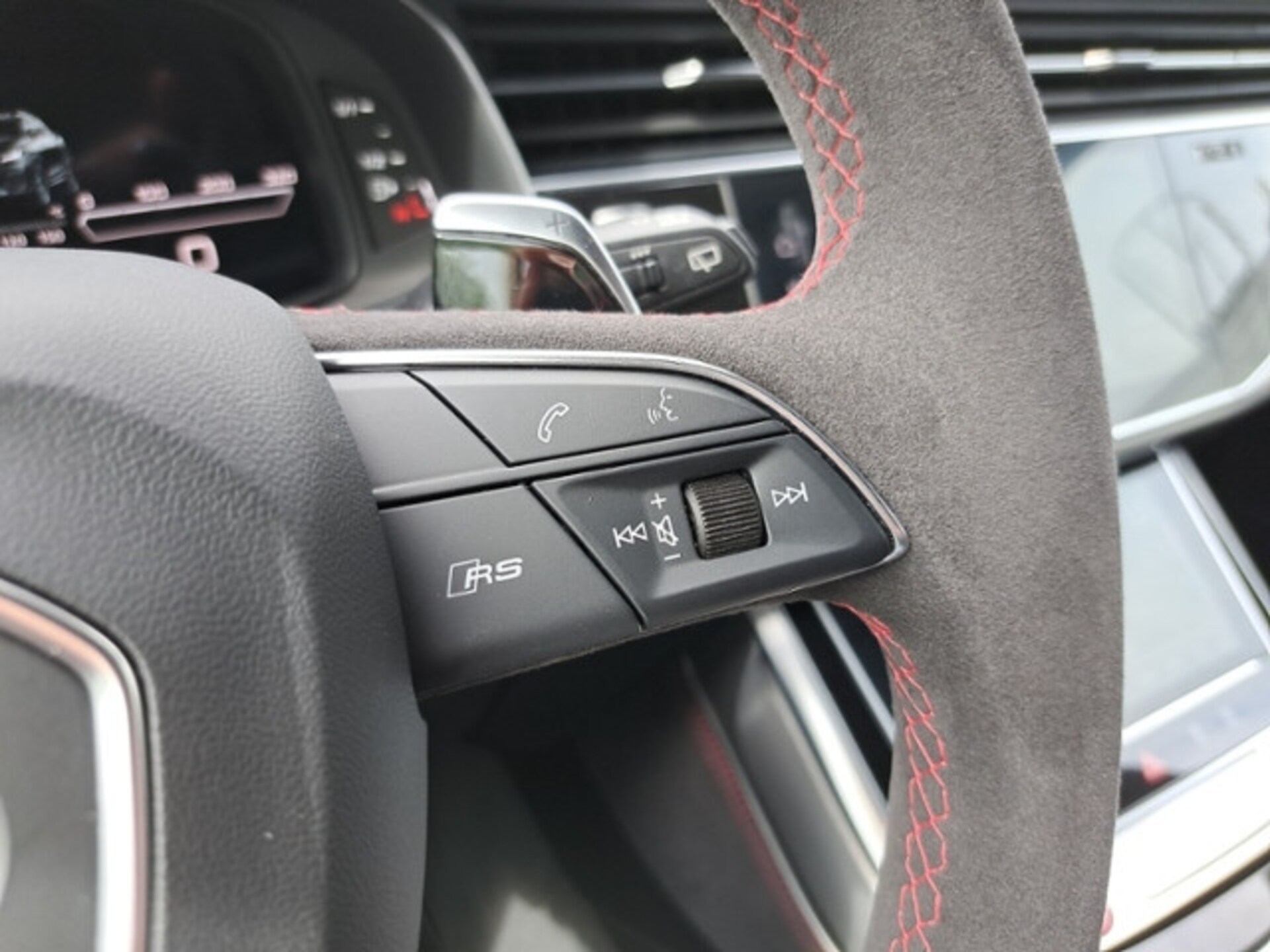 Audi RS Q8 SUV