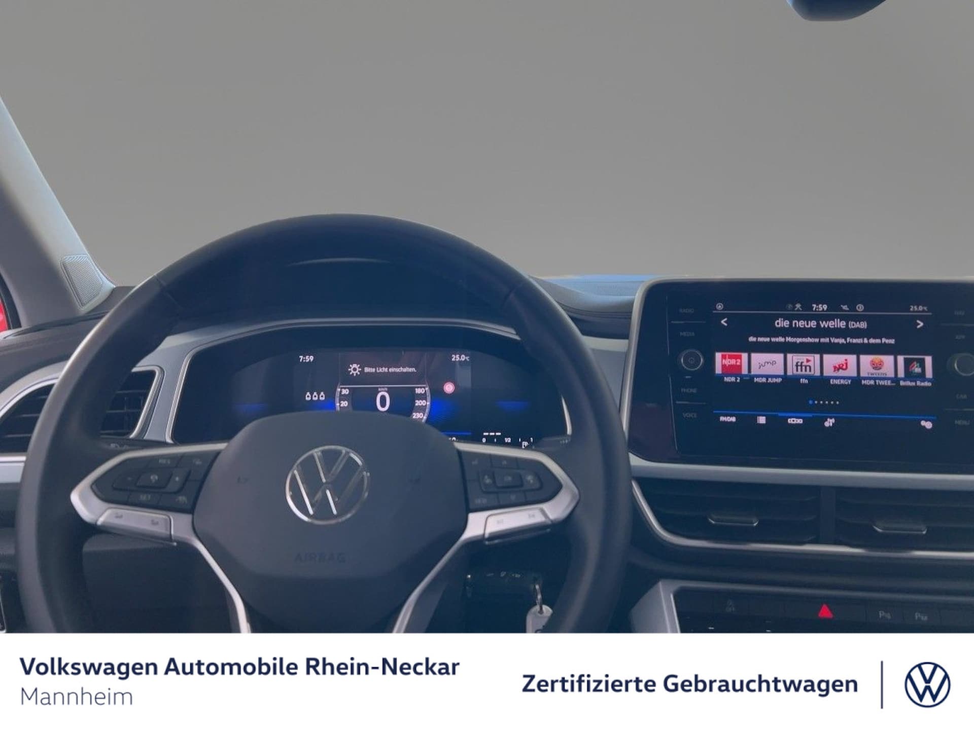 Volkswagen T-Roc Life