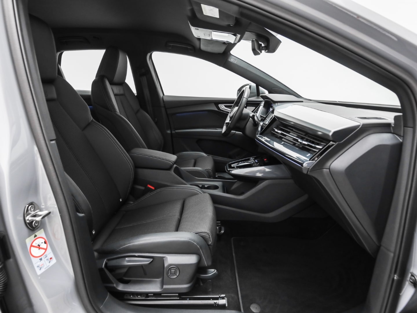 Bild über Audi Q4 e-tron 45 e-tron - für weitere Informationen kontaktieren Sie den Audi Partner