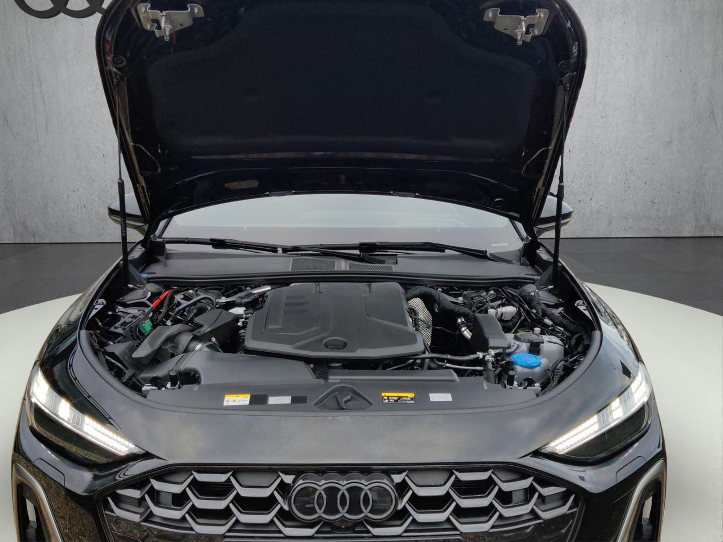 Bild über Audi A5 Avant e-hybrid e-hybrid quattro 270 kW S tronic - für weitere Informationen kontaktieren Sie den Audi Partner