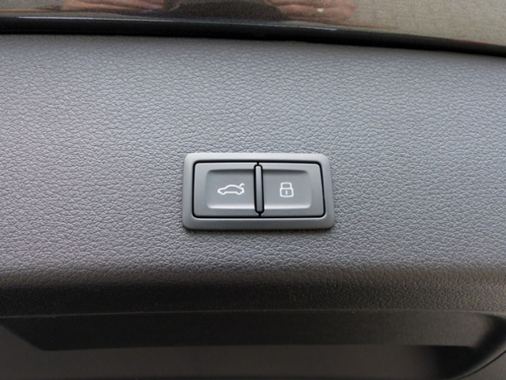 Audi Q8 e-tron S line