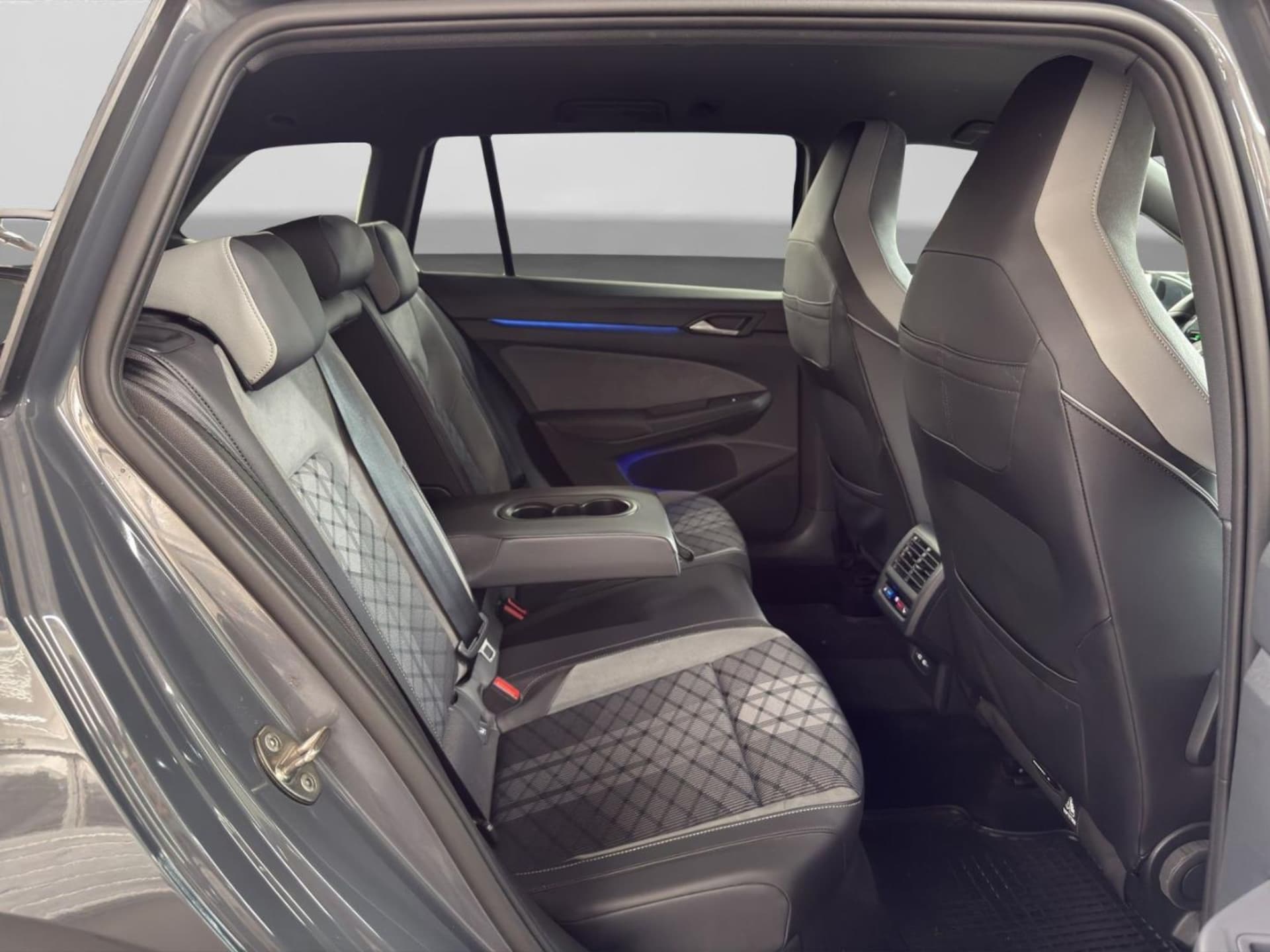 Volkswagen Golf Variant R-Line