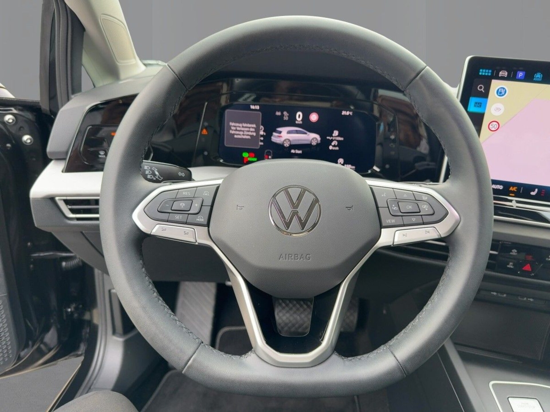 Volkswagen Golf Life