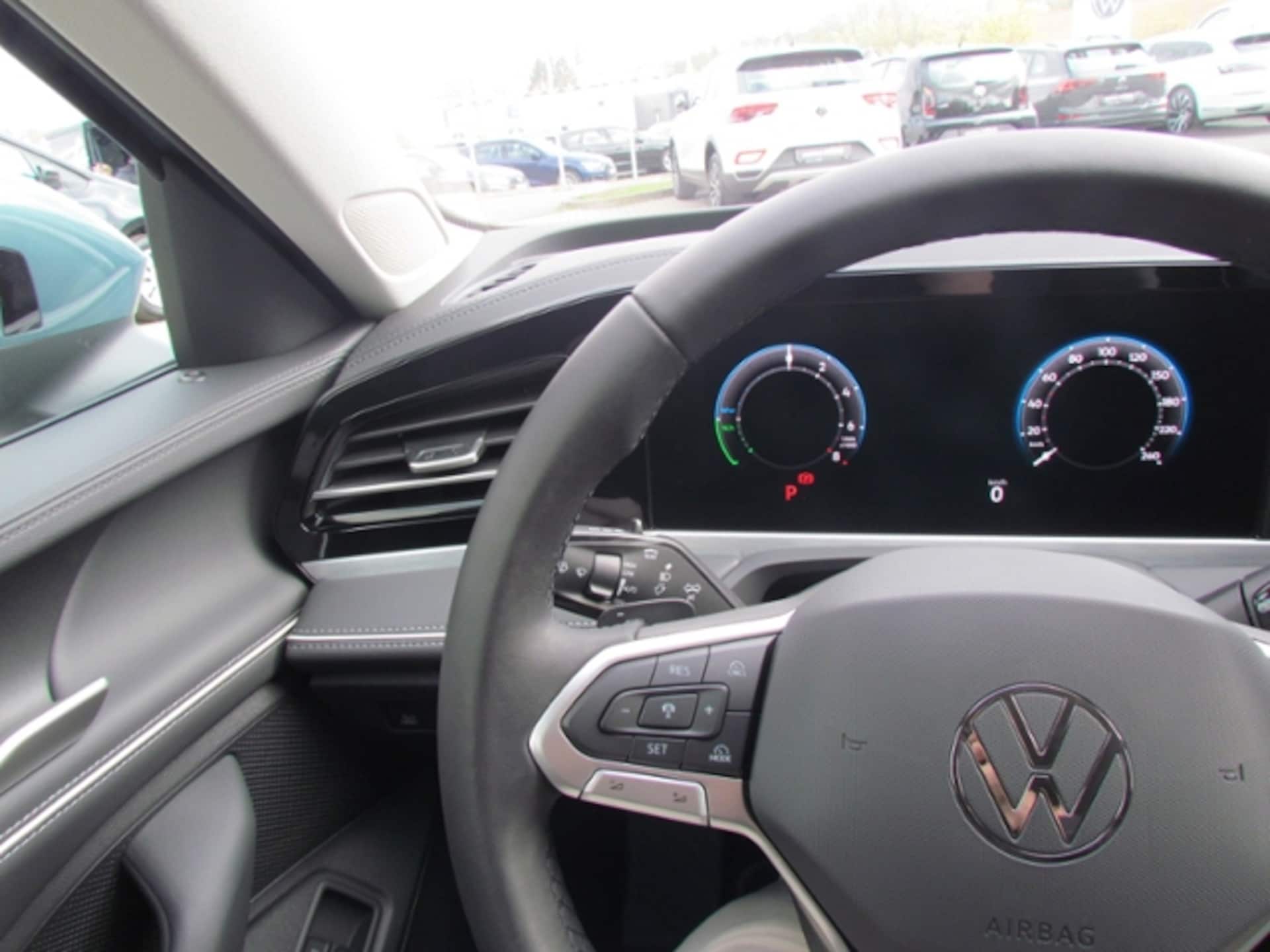 Volkswagen Passat Elegance