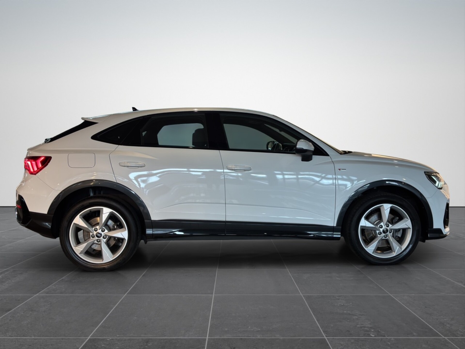 Audi Q3 Sportback S line