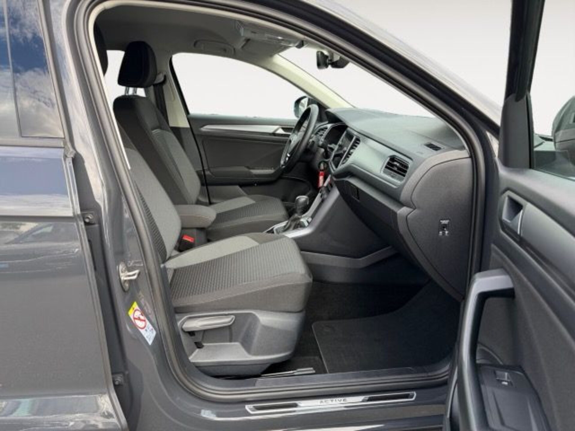 Volkswagen T-Roc Active