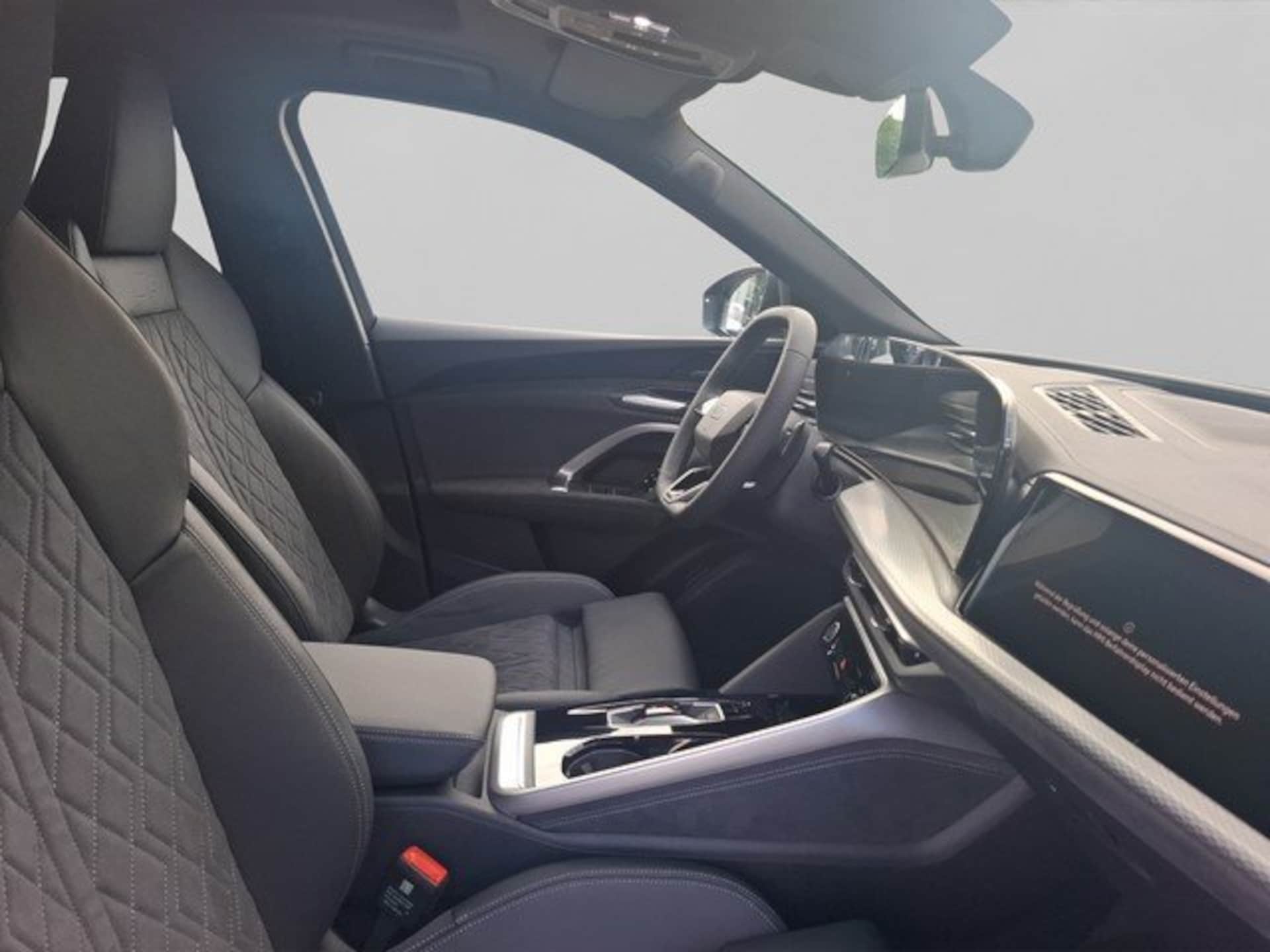 Audi Q5 Sportback edition one