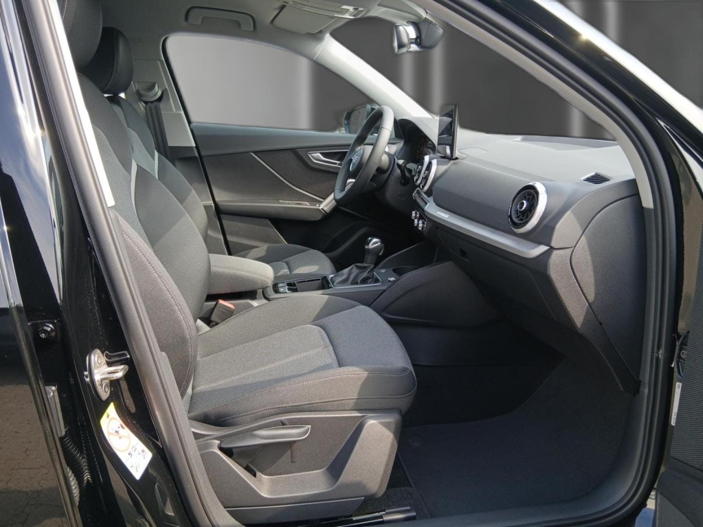 Bild über Audi Q2 advanced 35 TFSI 110(150) kW(PS) S tronic - für weitere Informationen kontaktieren Sie den Audi Partner