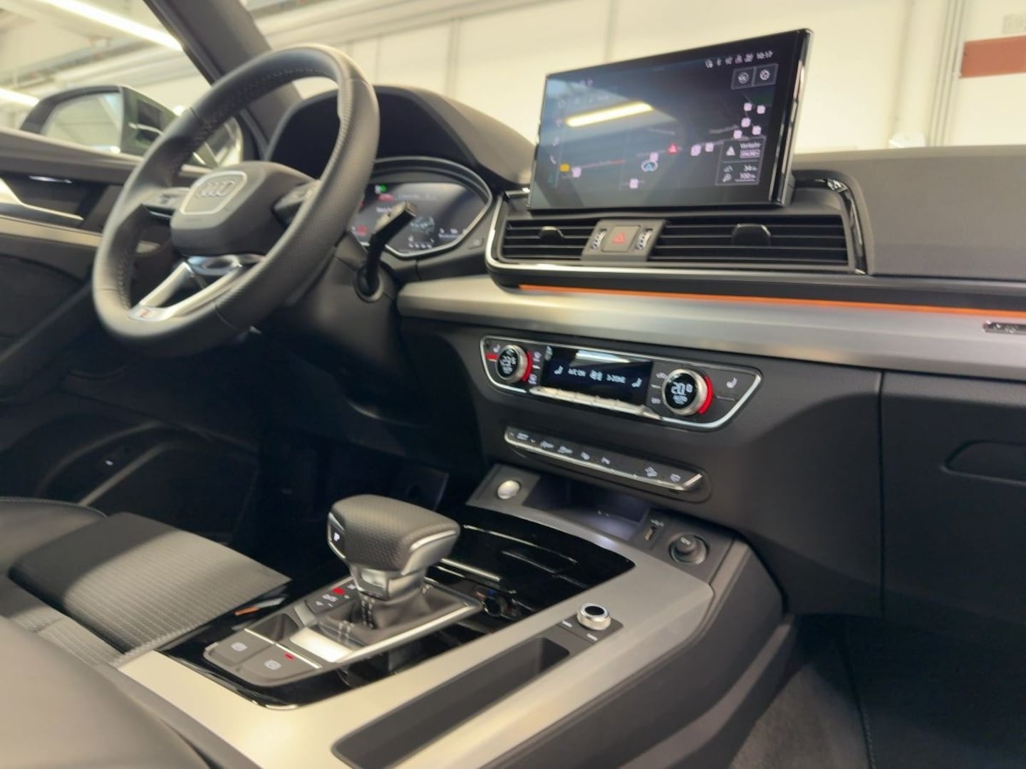 Bild über Audi Q5 Sportback 40 TDI quattro S tronic - für weitere Informationen kontaktieren Sie den Audi Partner