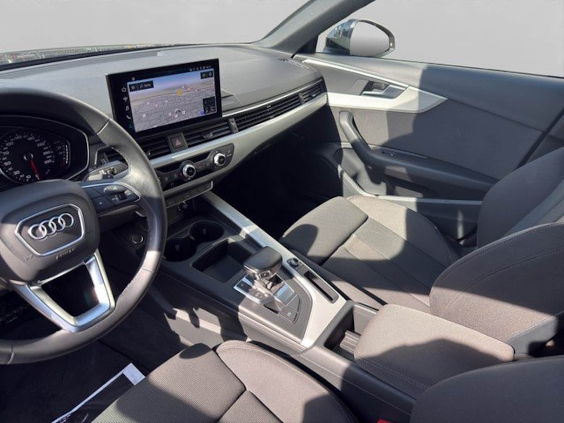 Audi A4 Limousine