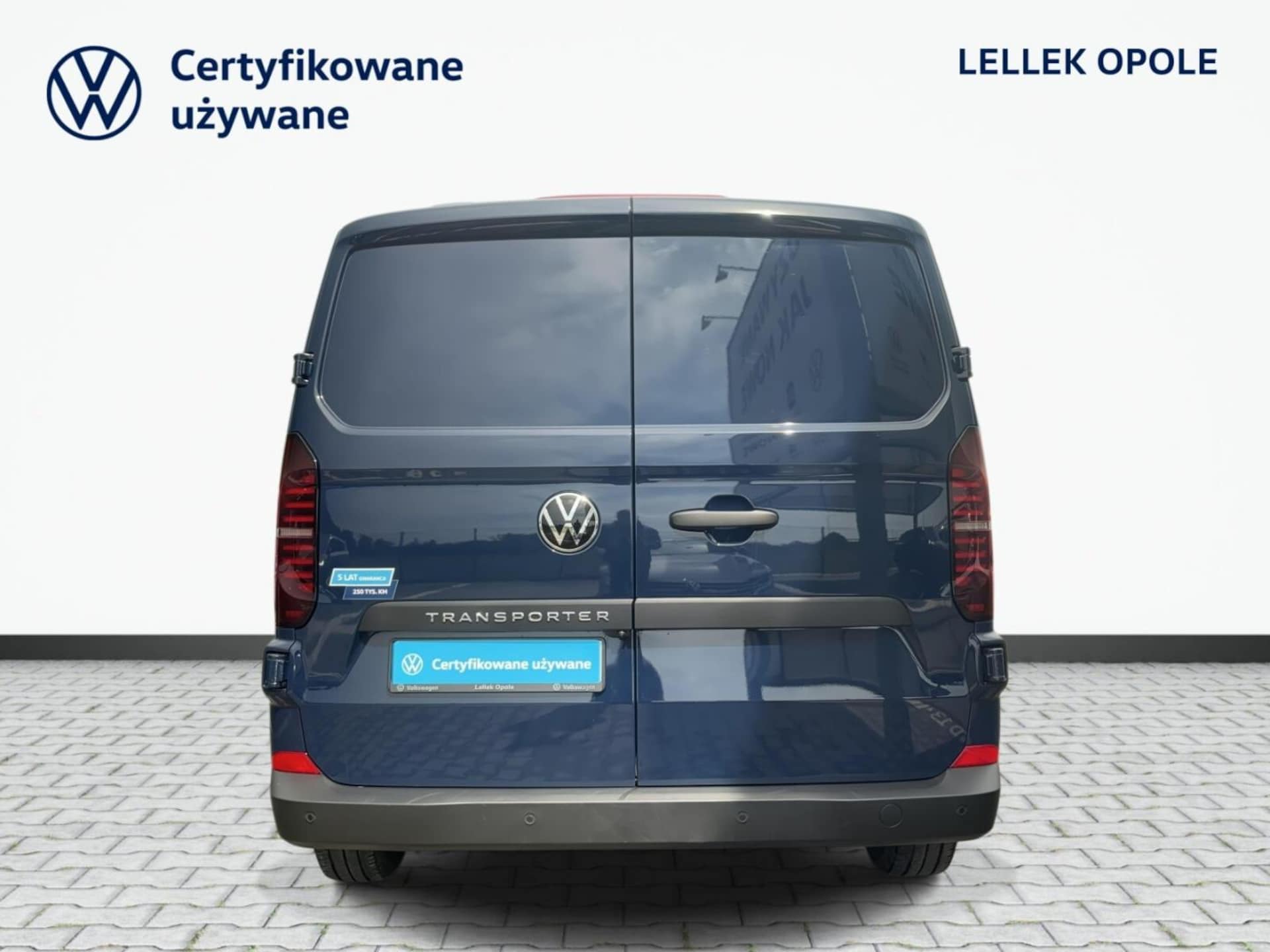 Volkswagen Transporter Furgon długi rozstaw osi