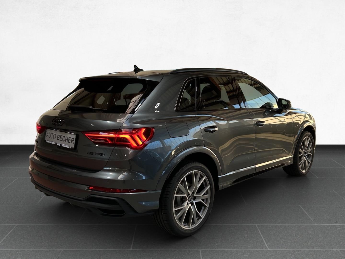 Bild über Audi Q3 S line 35 TFSI S tronic - für weitere Informationen kontaktieren Sie den Audi Partner
