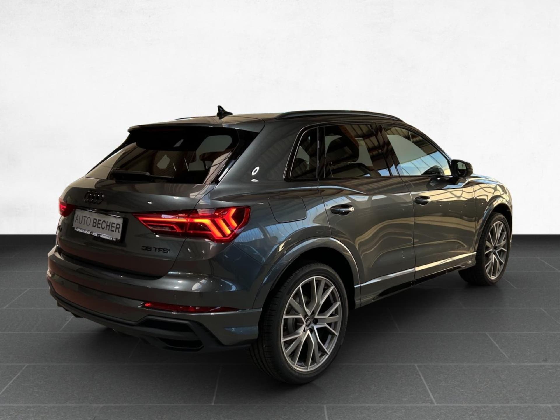 Audi Q3 SUV S line