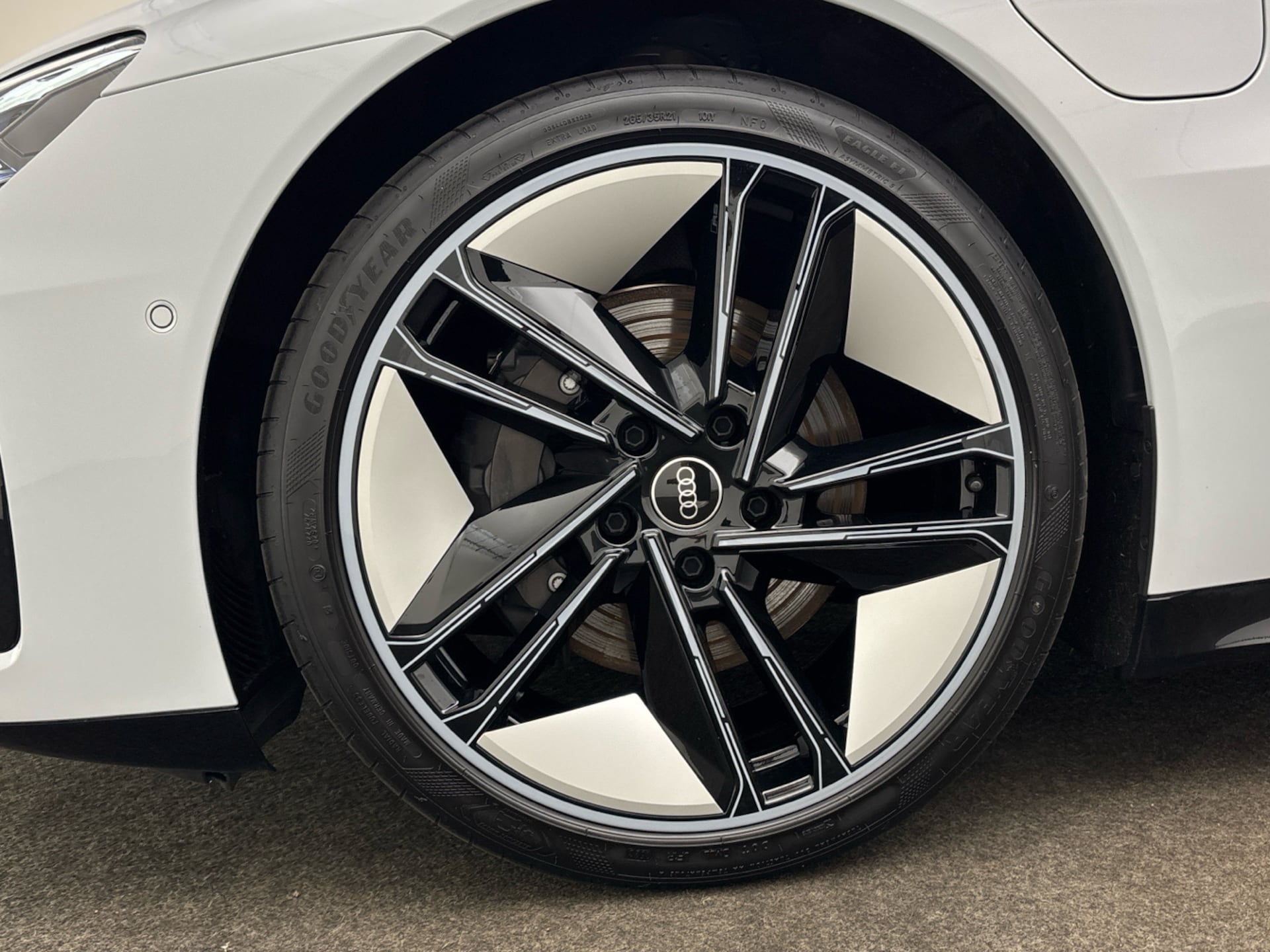 Audi e-tron GT quattro