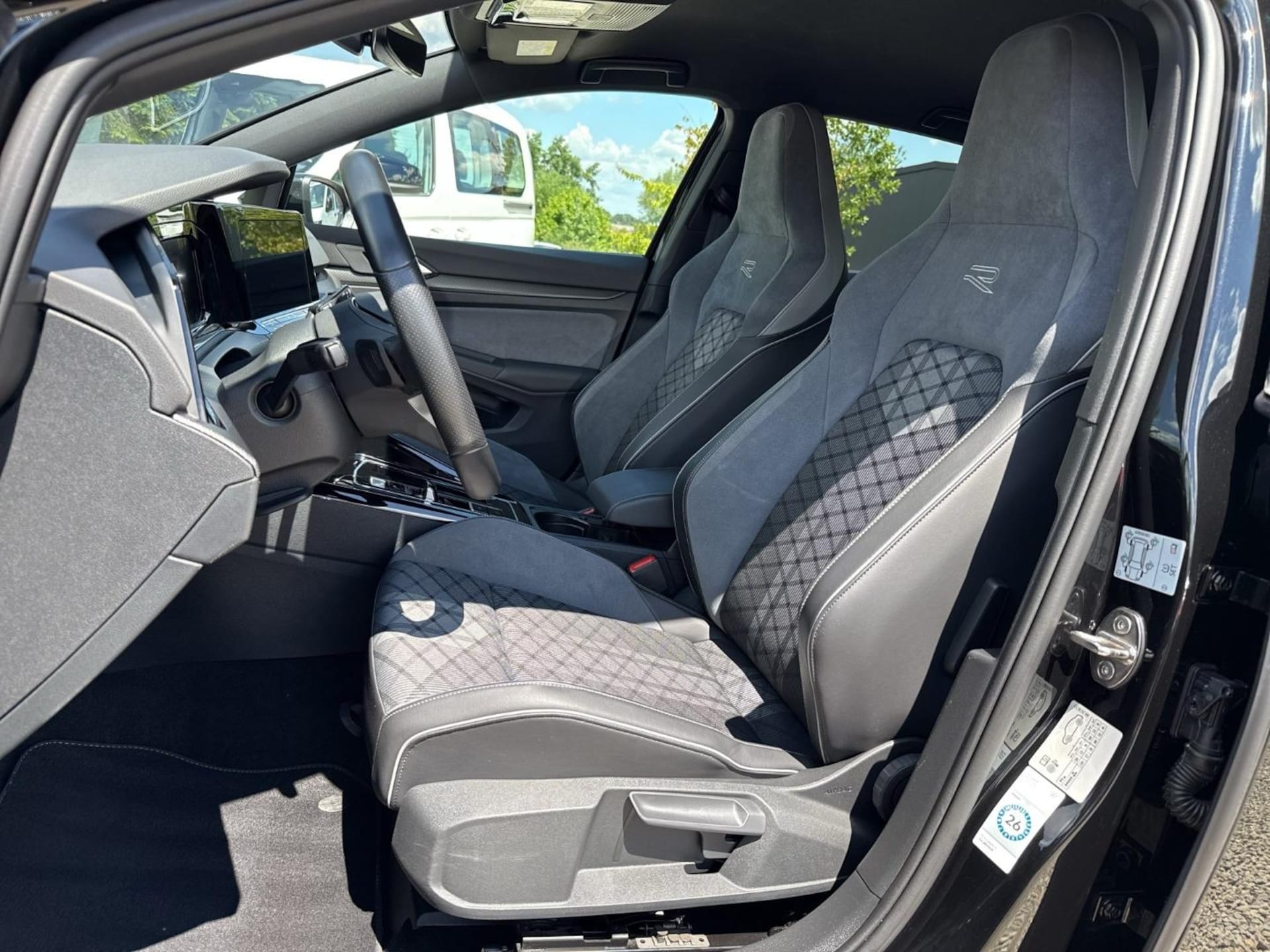 Volkswagen Golf R-Line