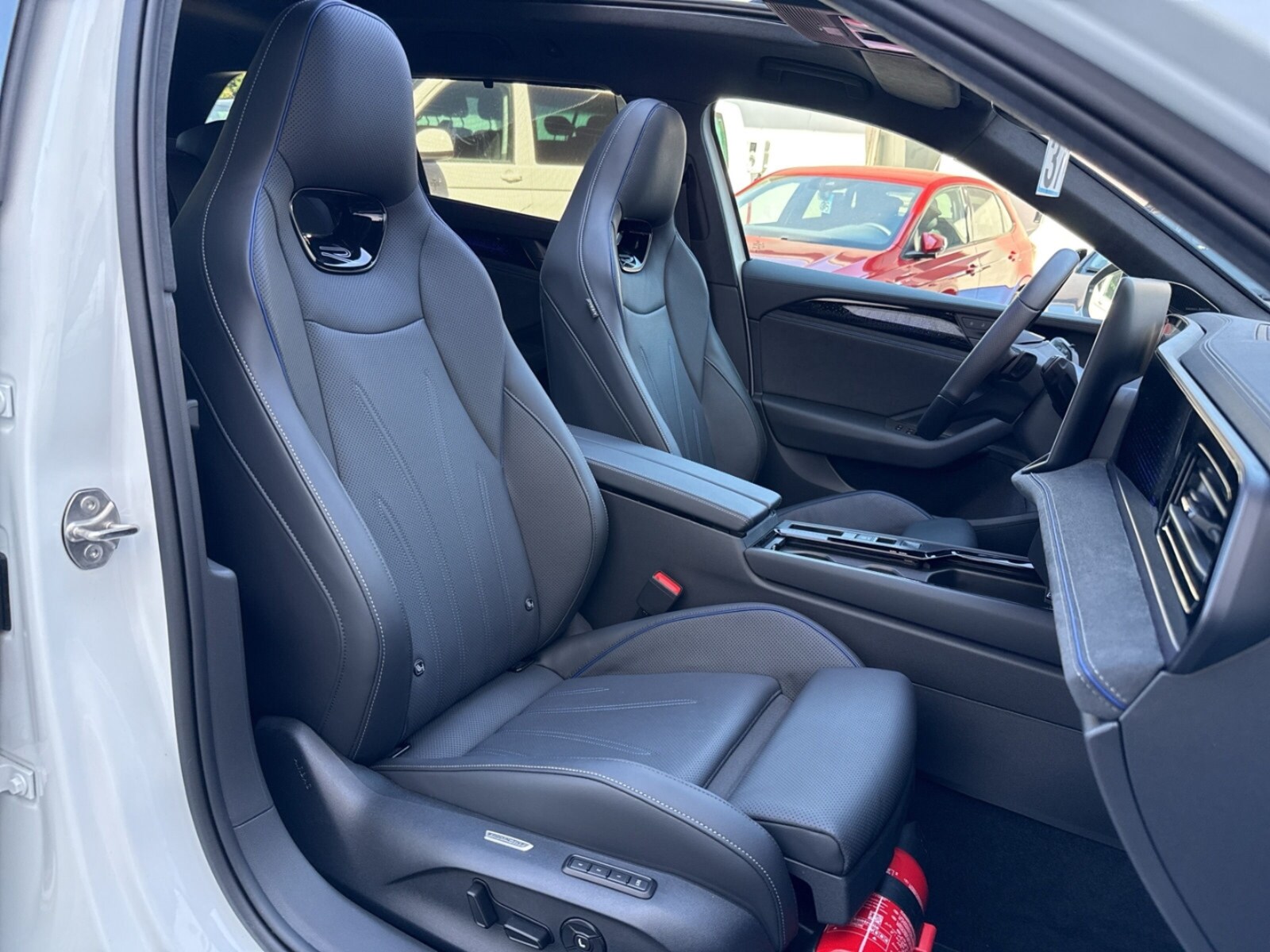 Volkswagen Passat – Bild 14