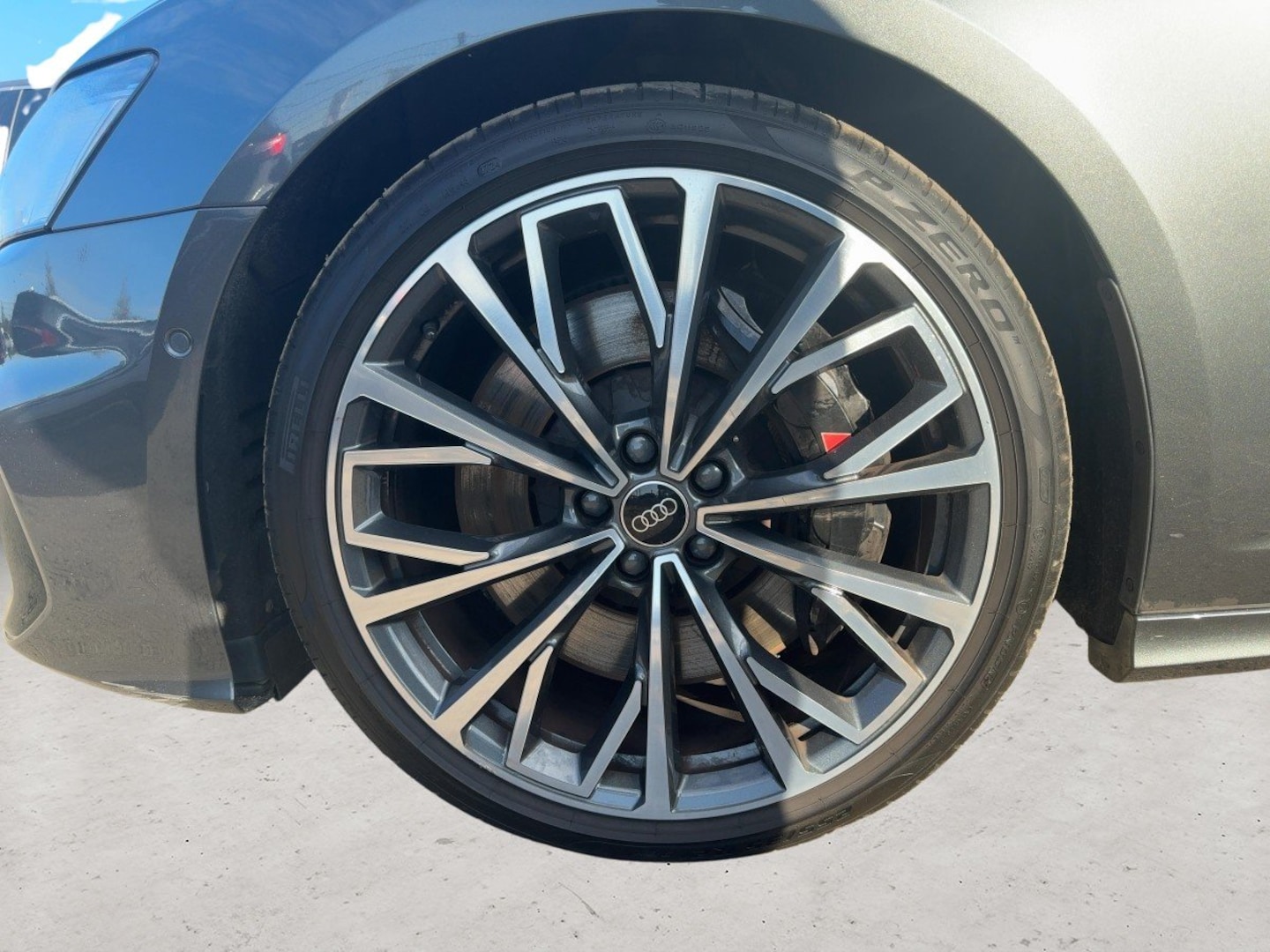 Bild über Audi S6 Avant TDI quattro tiptronic - für weitere Informationen kontaktieren Sie den Audi Partner