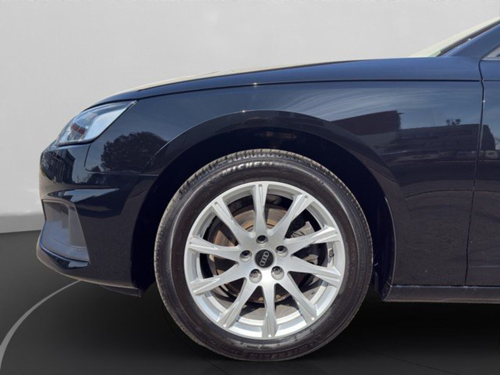 Audi A4 Limousine