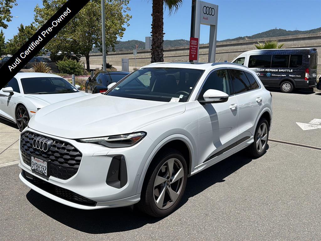 2025 Audi Q5 40 Premium Plus's photo
