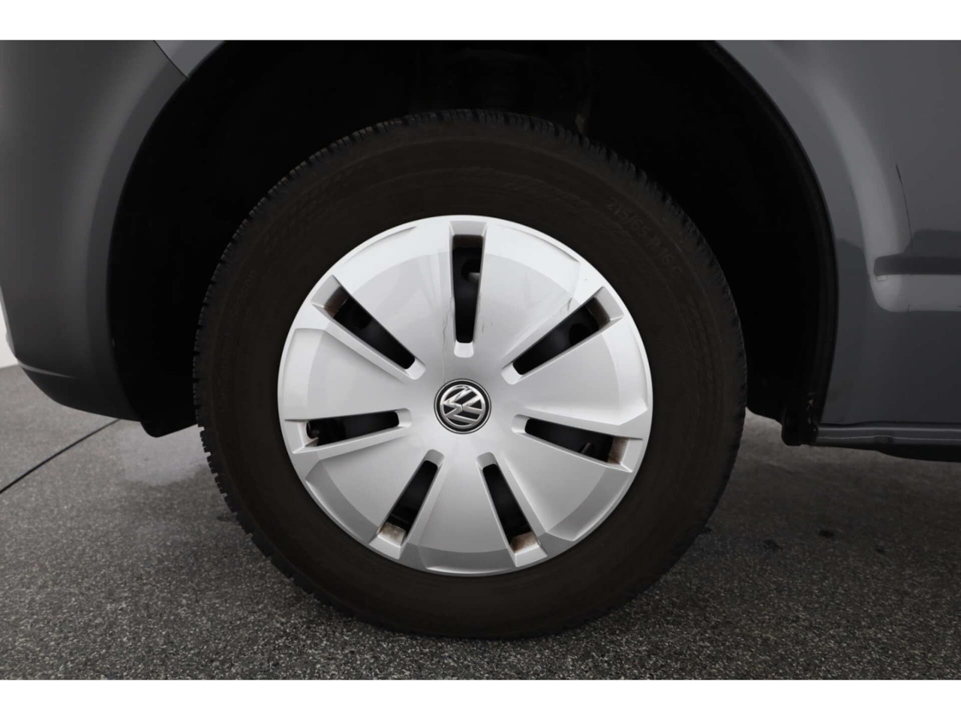 Volkswagen T6.1 Transporter Kombi langer Radstand