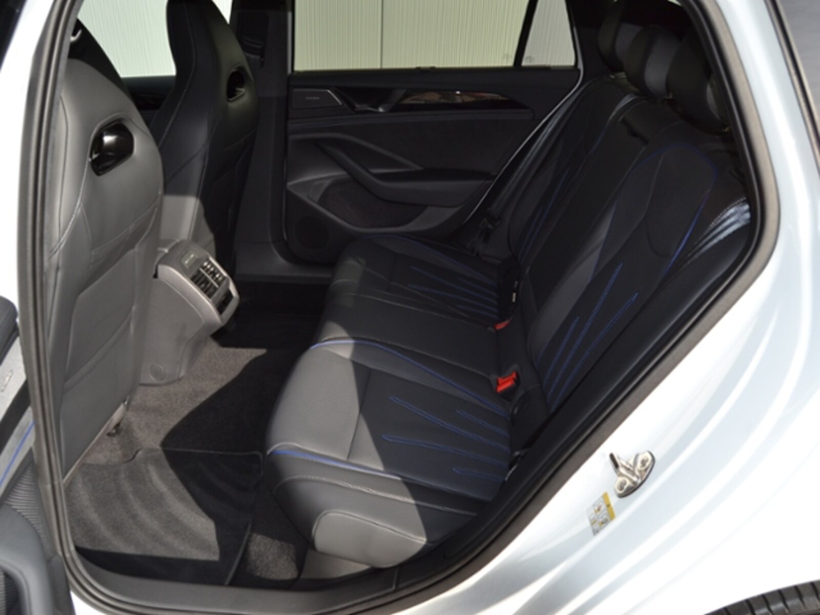 Volkswagen Passat – Bild 37