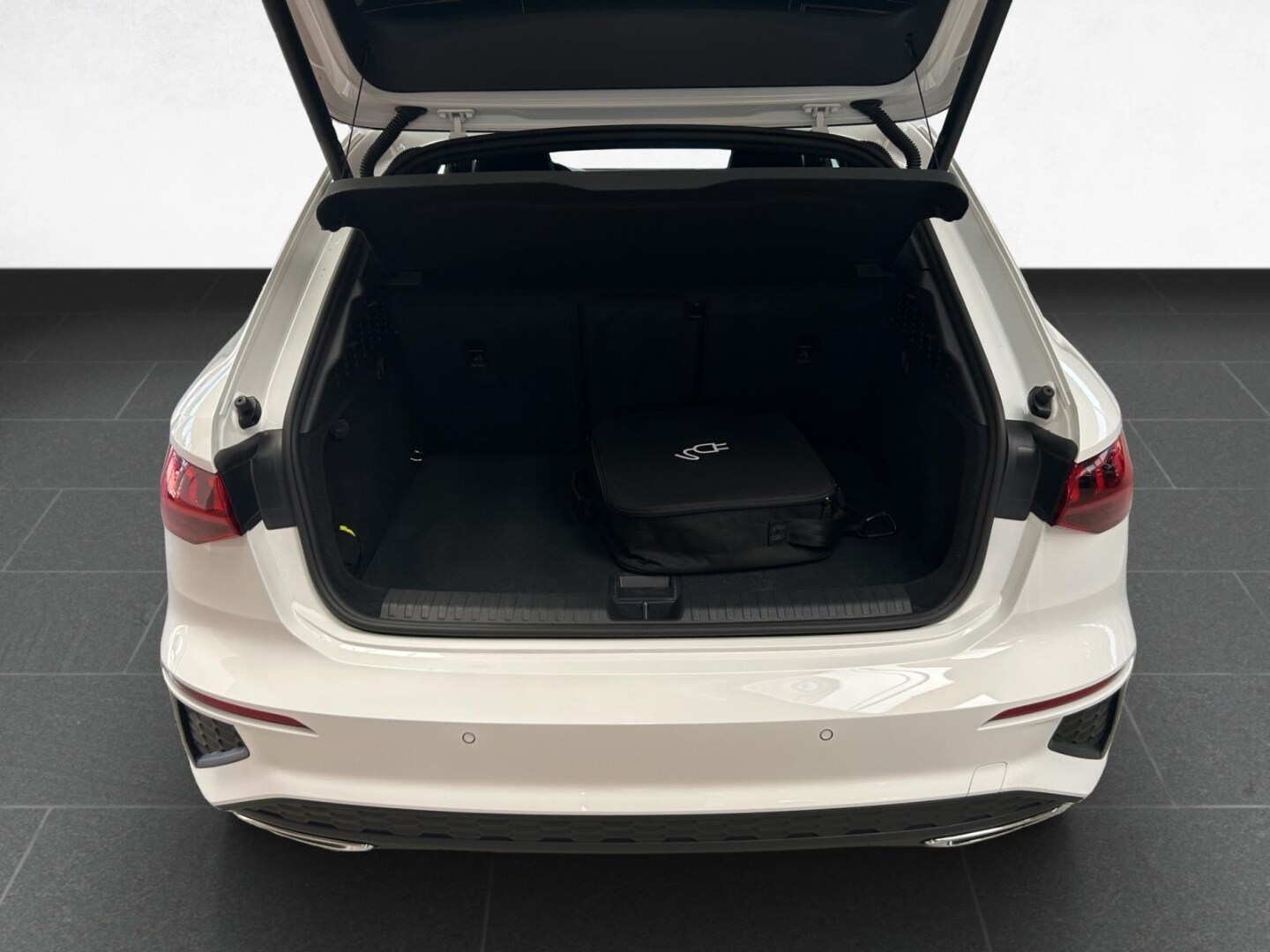 Image about Audi A3 Sportback TFSI e S line 40 TFSI e S tronic