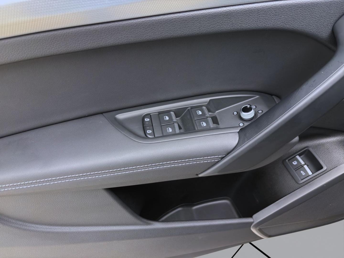 Bild über Audi Q5 TFSI e S line business 55 TFSI e quattro S tronic - für weitere Informationen kontaktieren Sie den Audi Partner