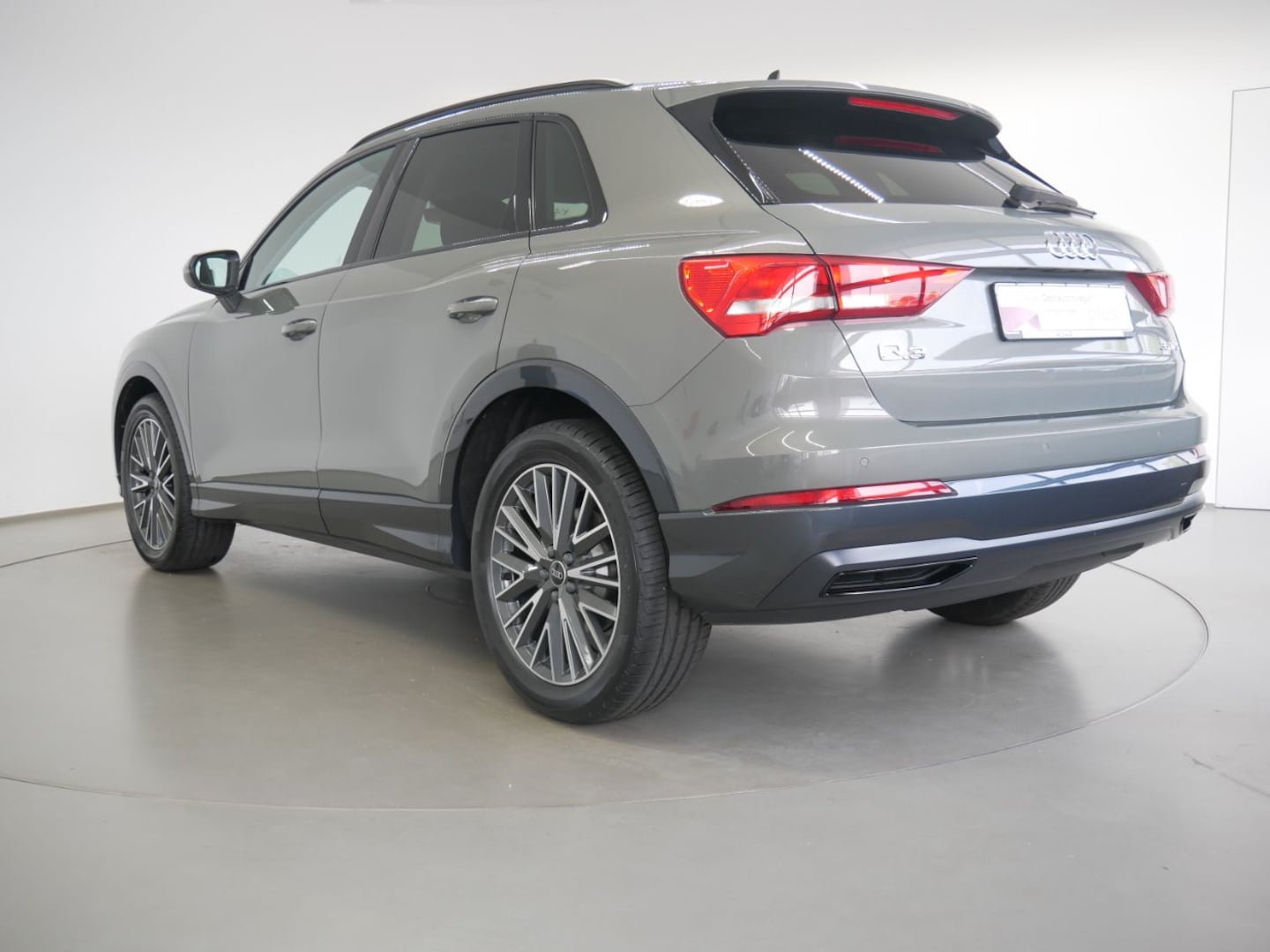 Bild über Audi Q3 TFSI 110 kW S tronic - für weitere Informationen kontaktieren Sie den Audi Partner