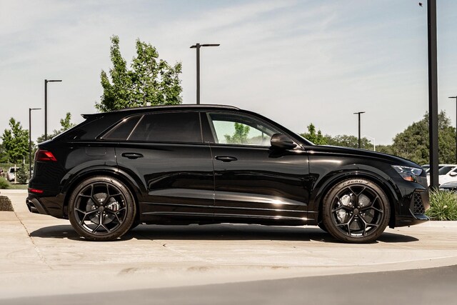 2026 Audi RS Q8 SUV performance