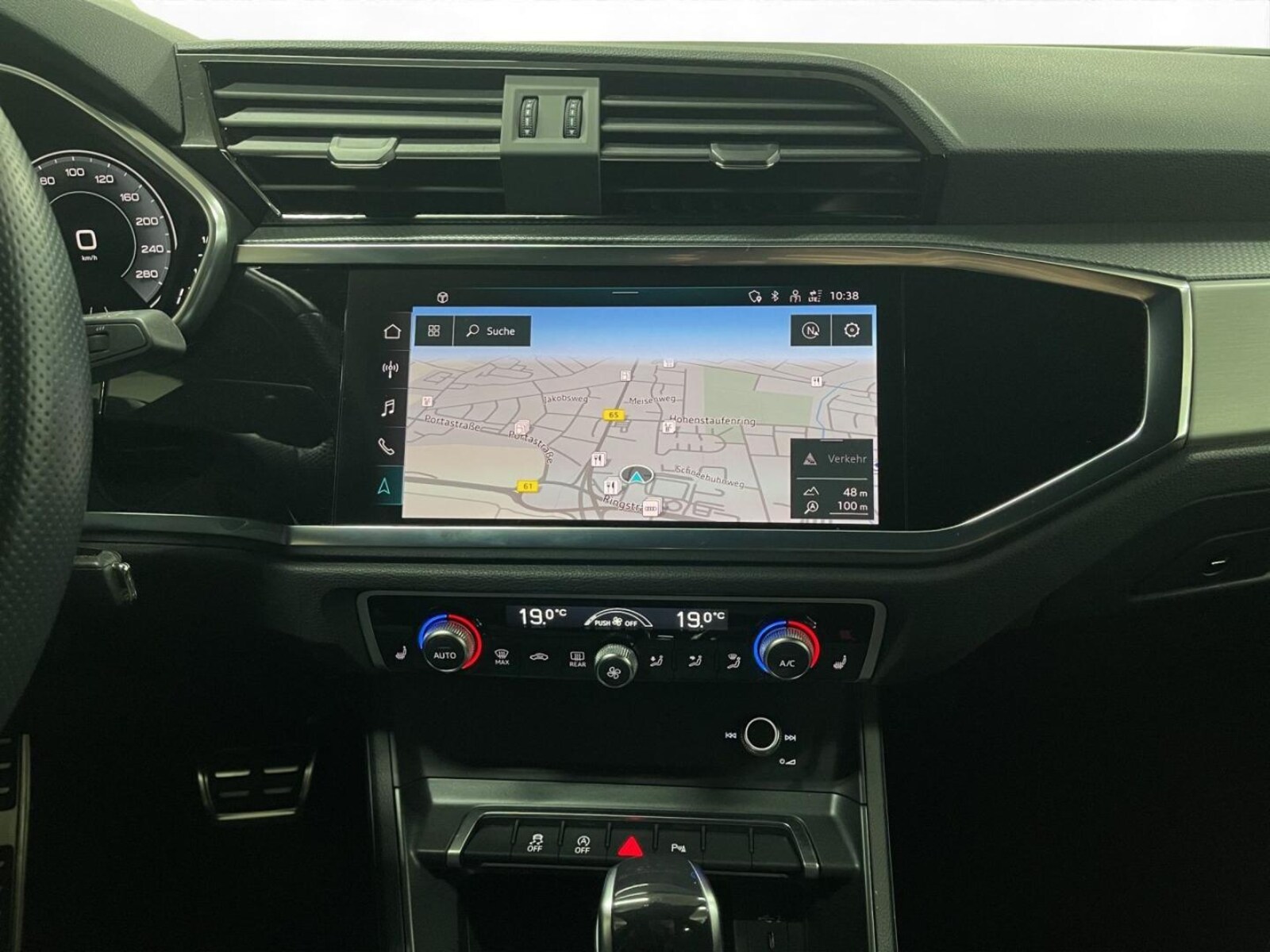 Audi Q3 – Bild 8