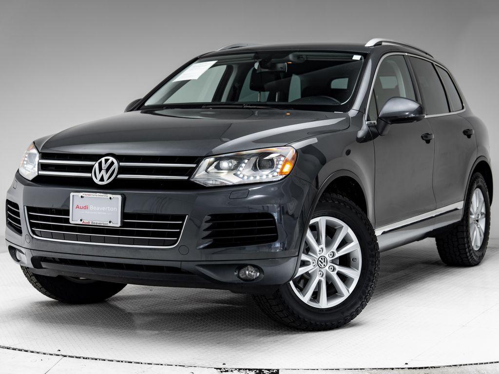 2014 Volkswagen Touareg Sport VR6's photo
