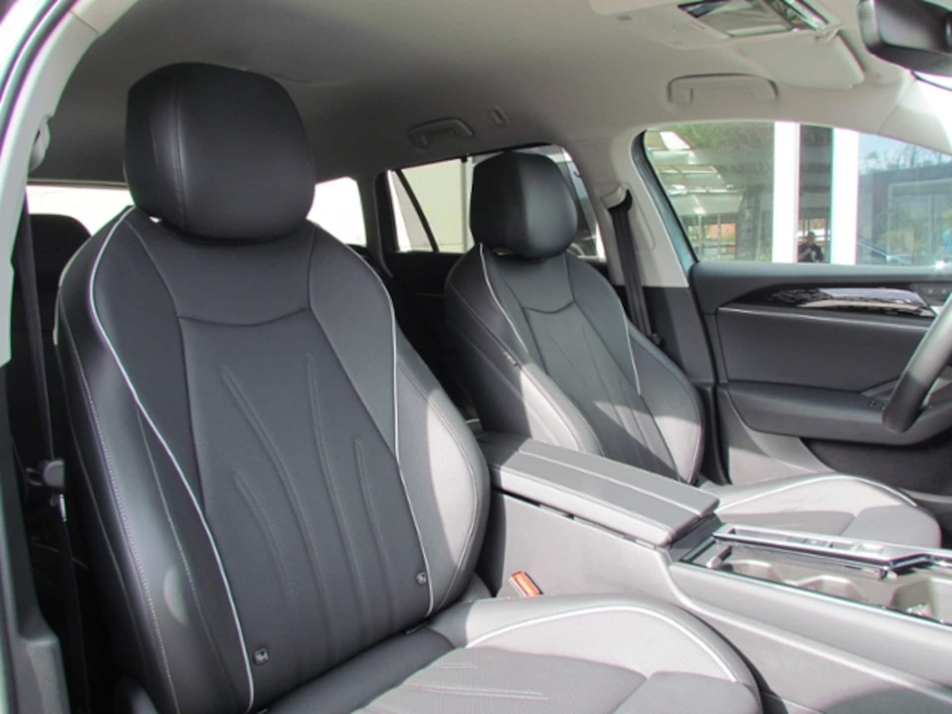 Volkswagen Passat Elegance