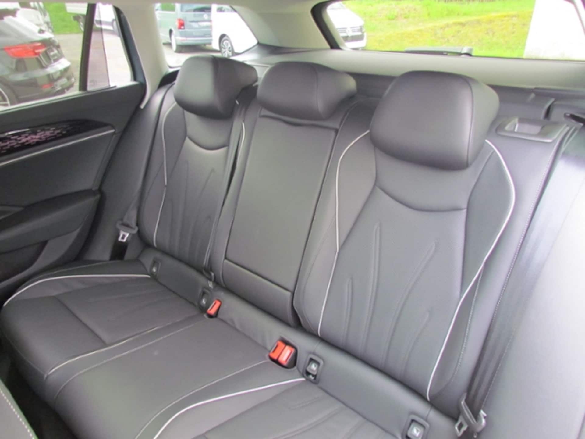 Volkswagen Passat Elegance