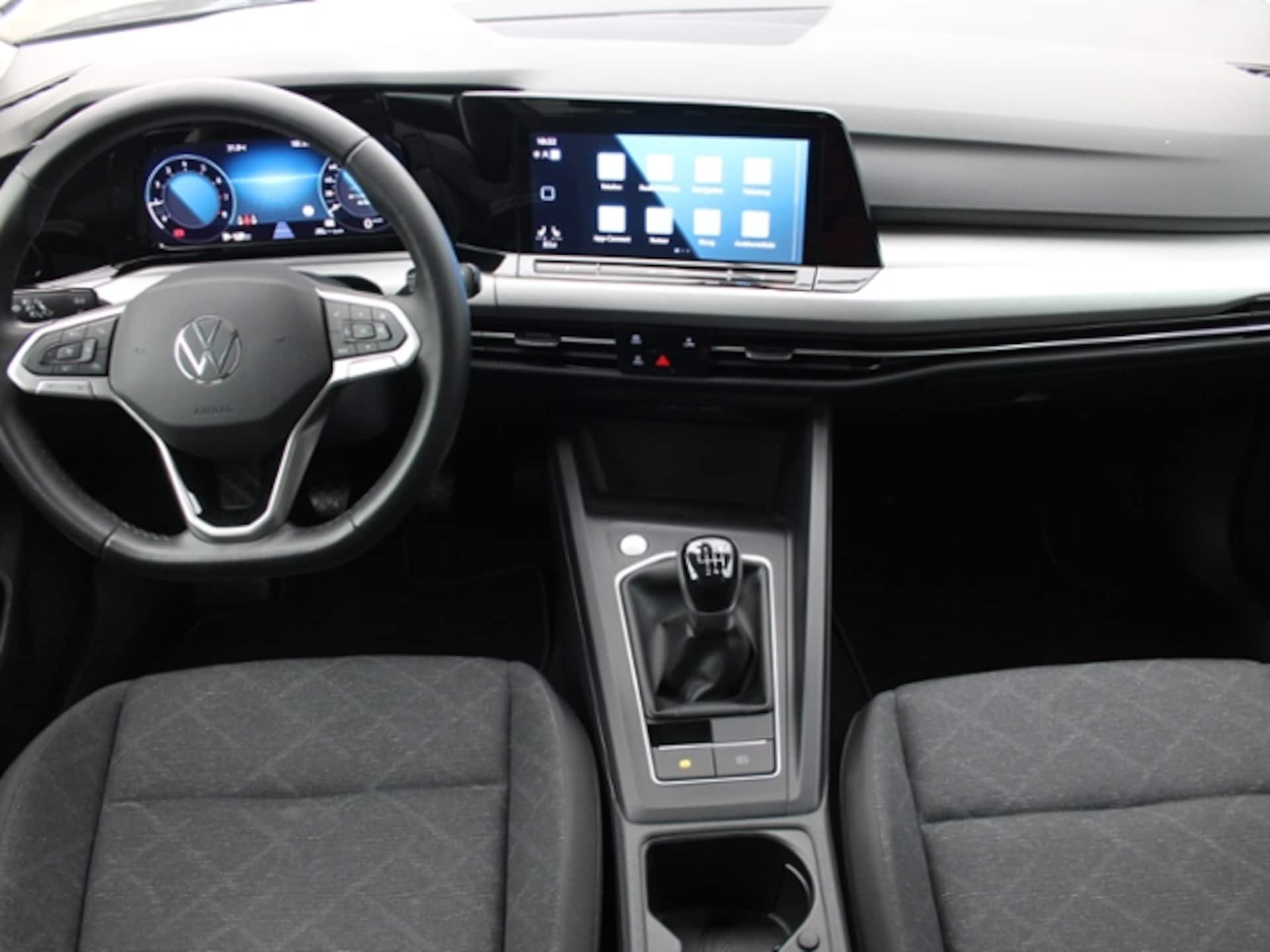 Volkswagen Golf Variant Life