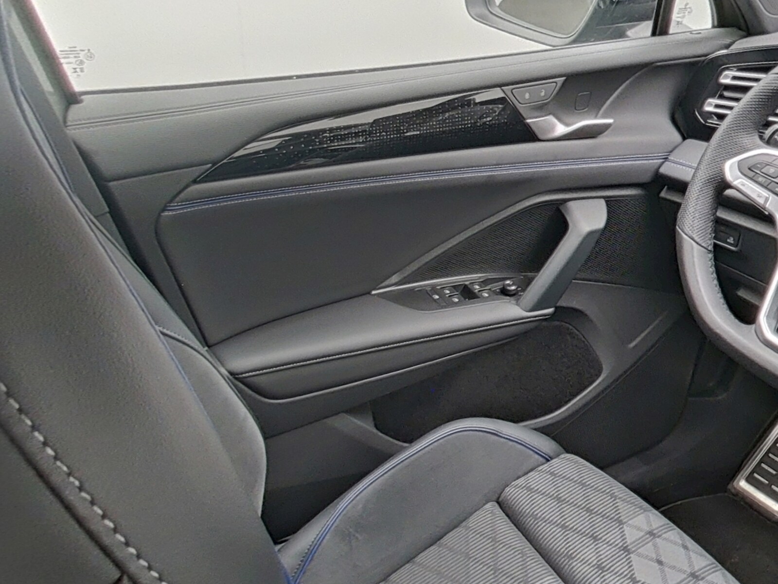 Volkswagen Tiguan – Bild 12