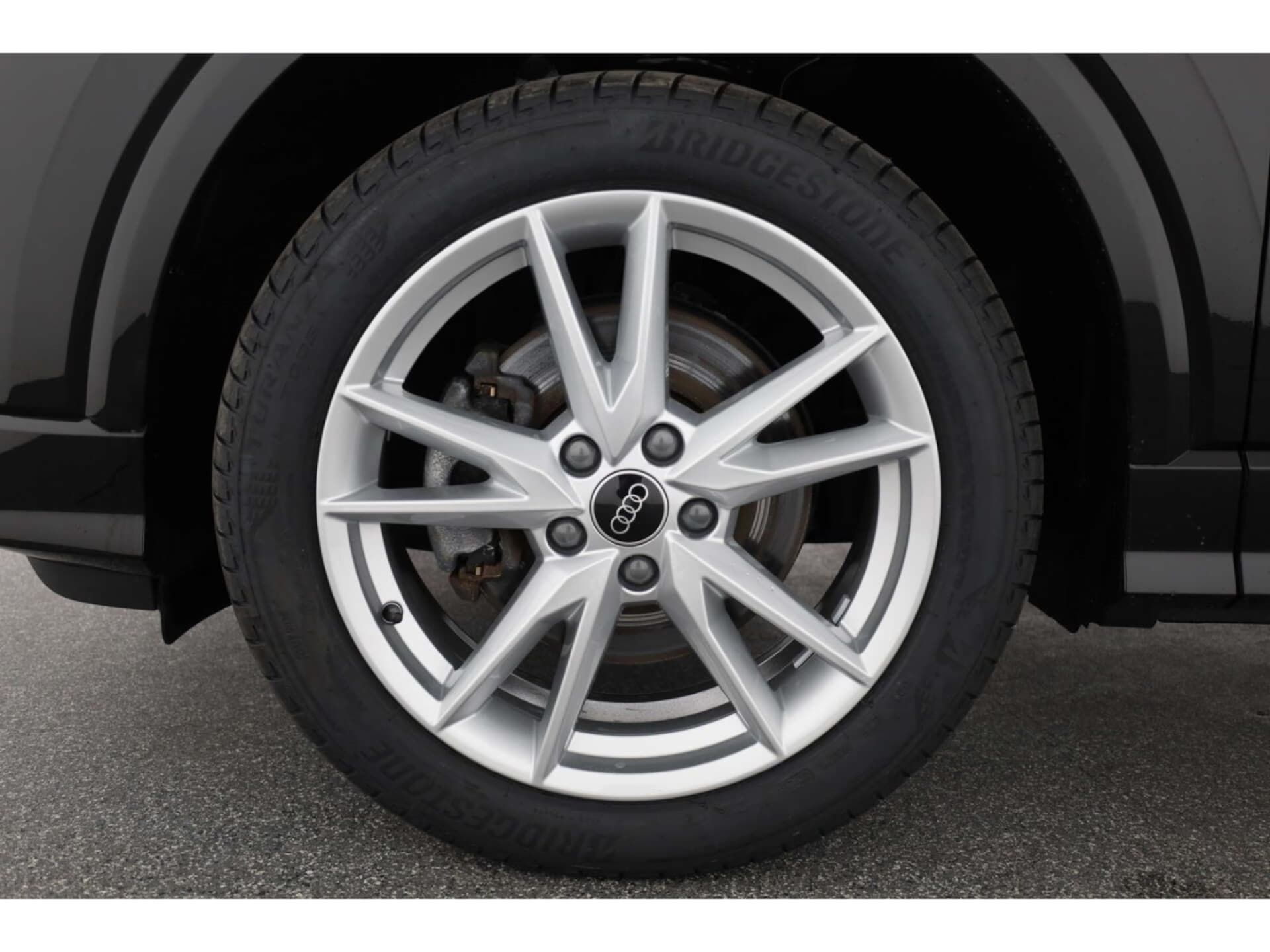 Audi Q2 S line