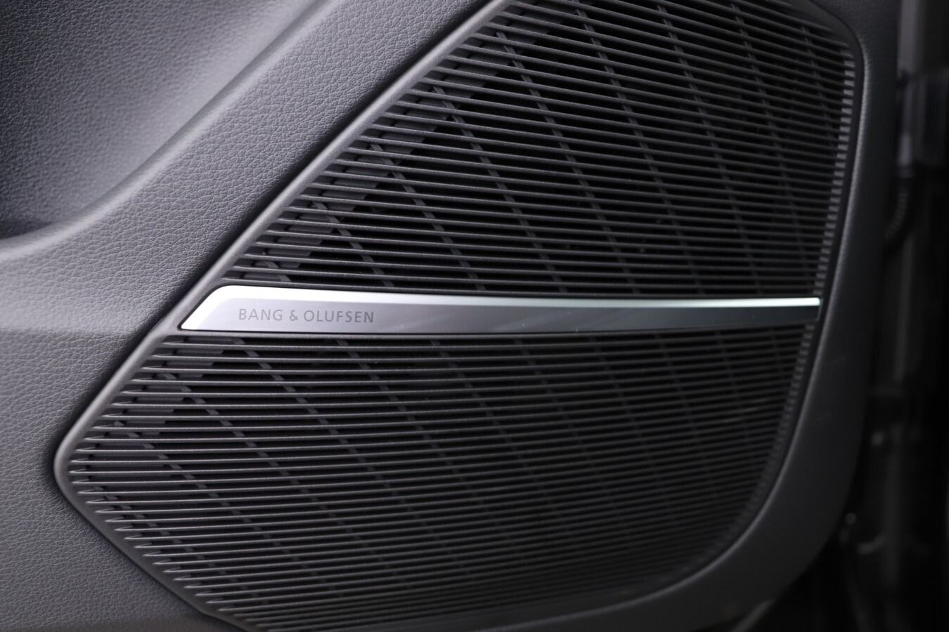 Image about Audi Q8 SUV TFSI e 60 TFSI e quattro tiptronic