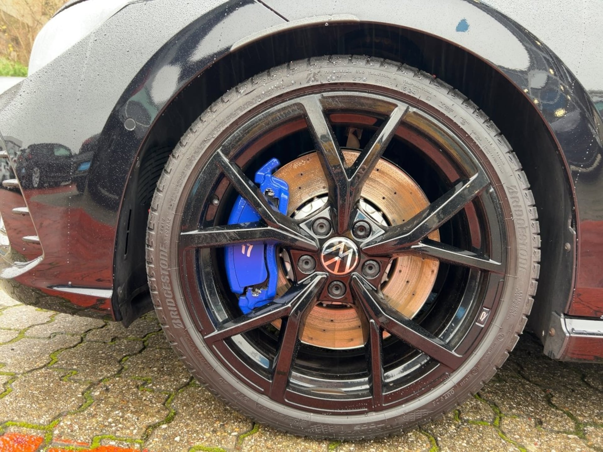 Volkswagen Golf Variant R