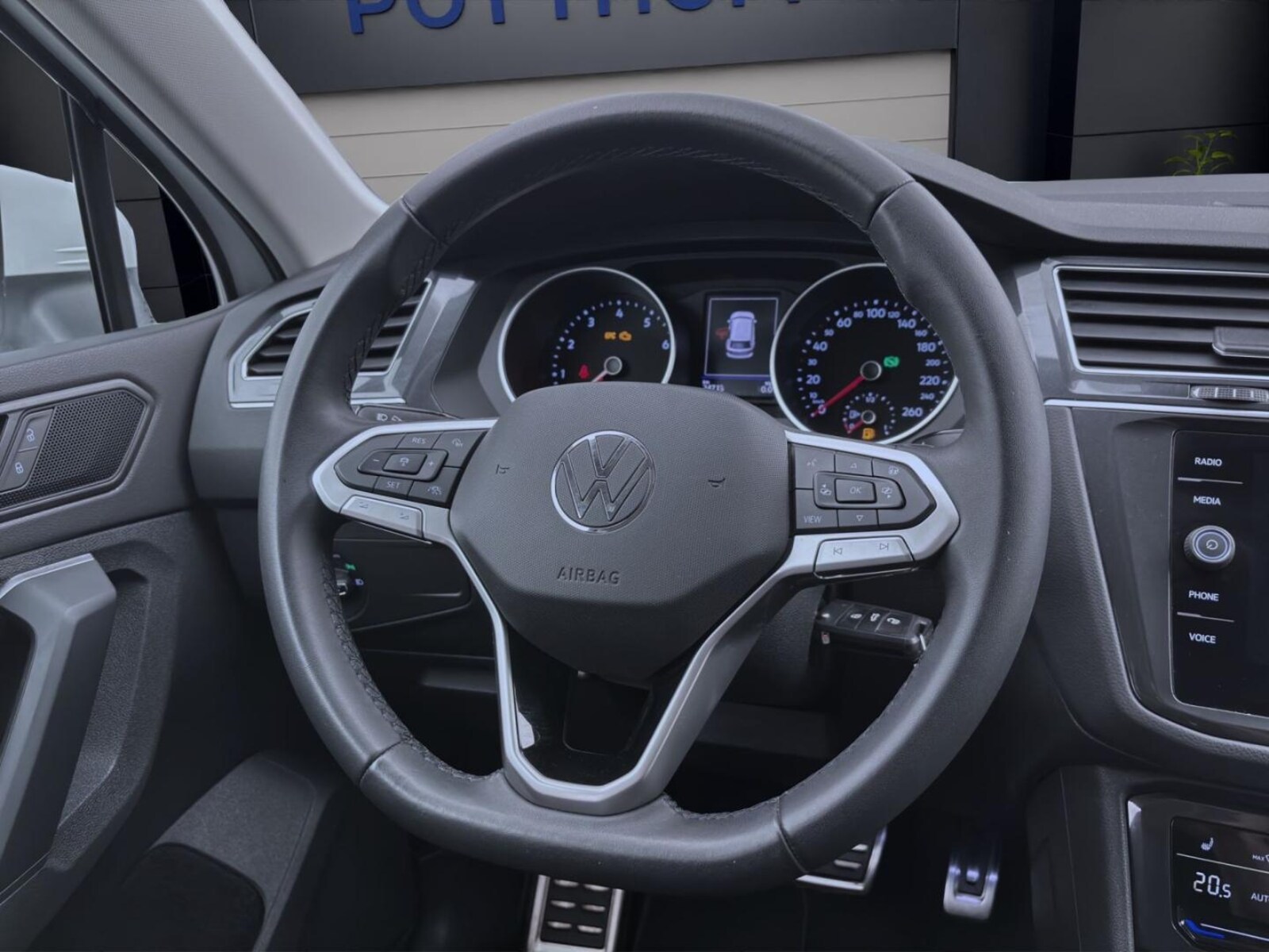 Volkswagen Tiguan – Bild 12