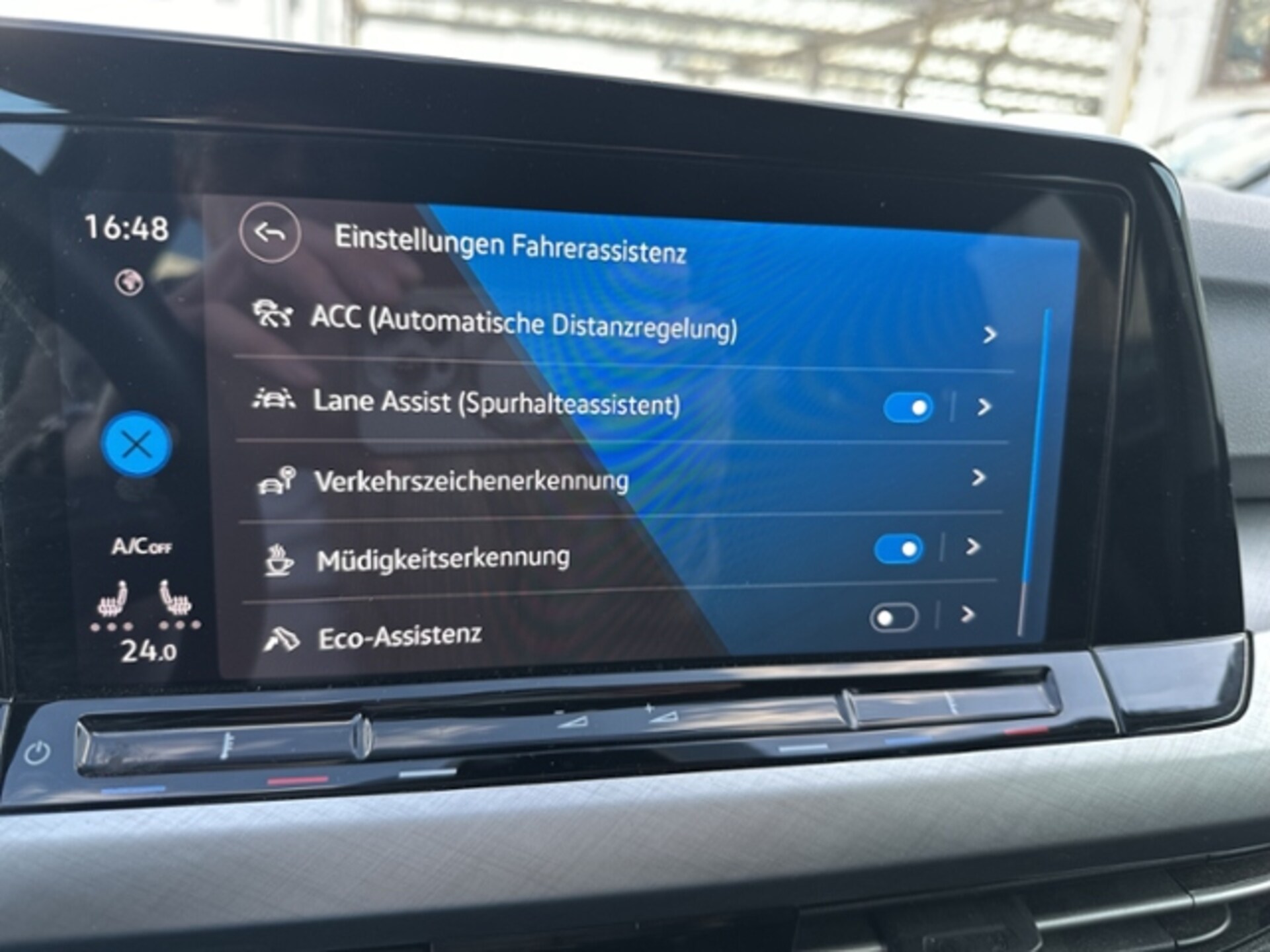 Volkswagen Golf Variant Life