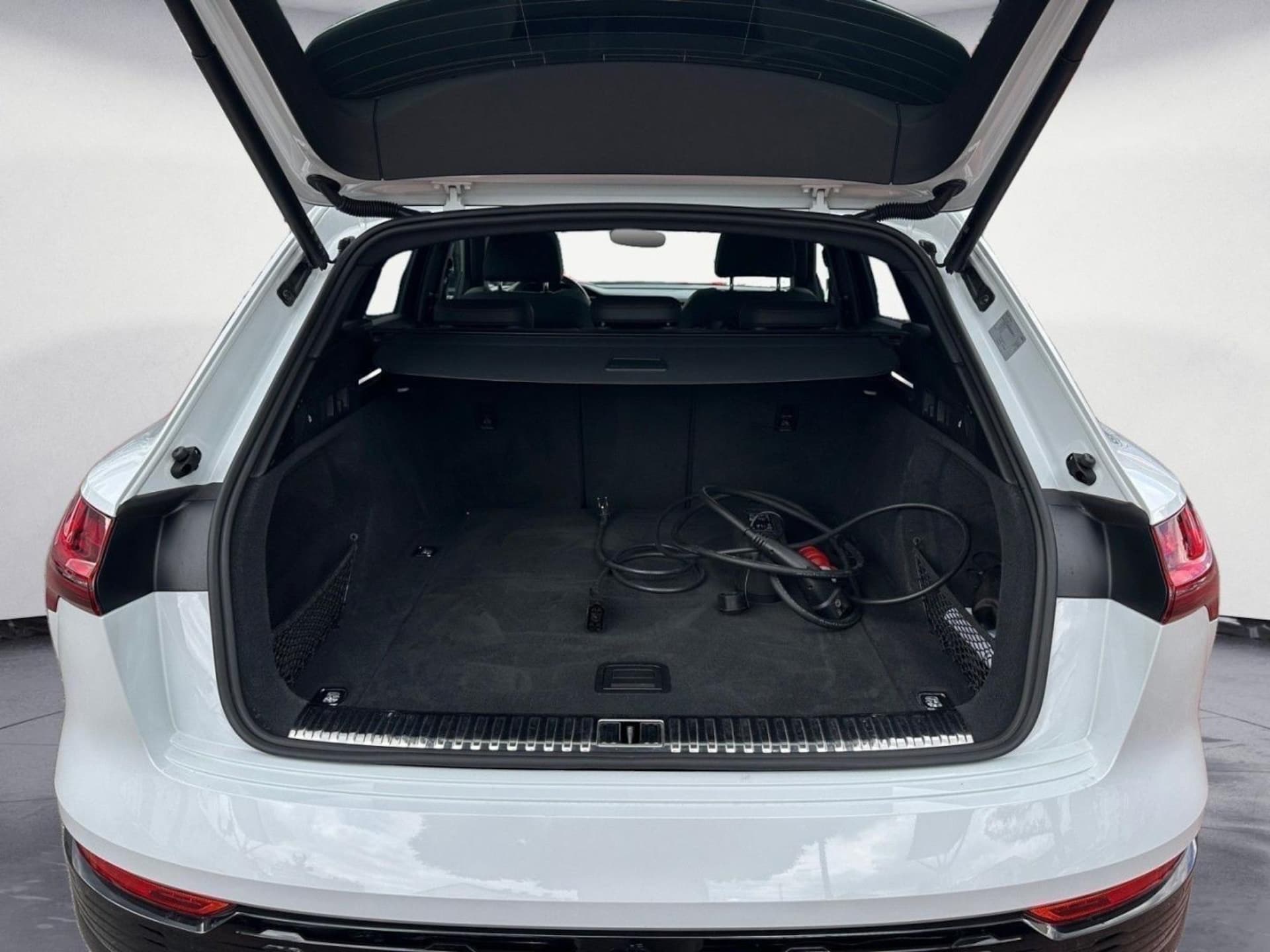 Audi Q8 e-tron S line